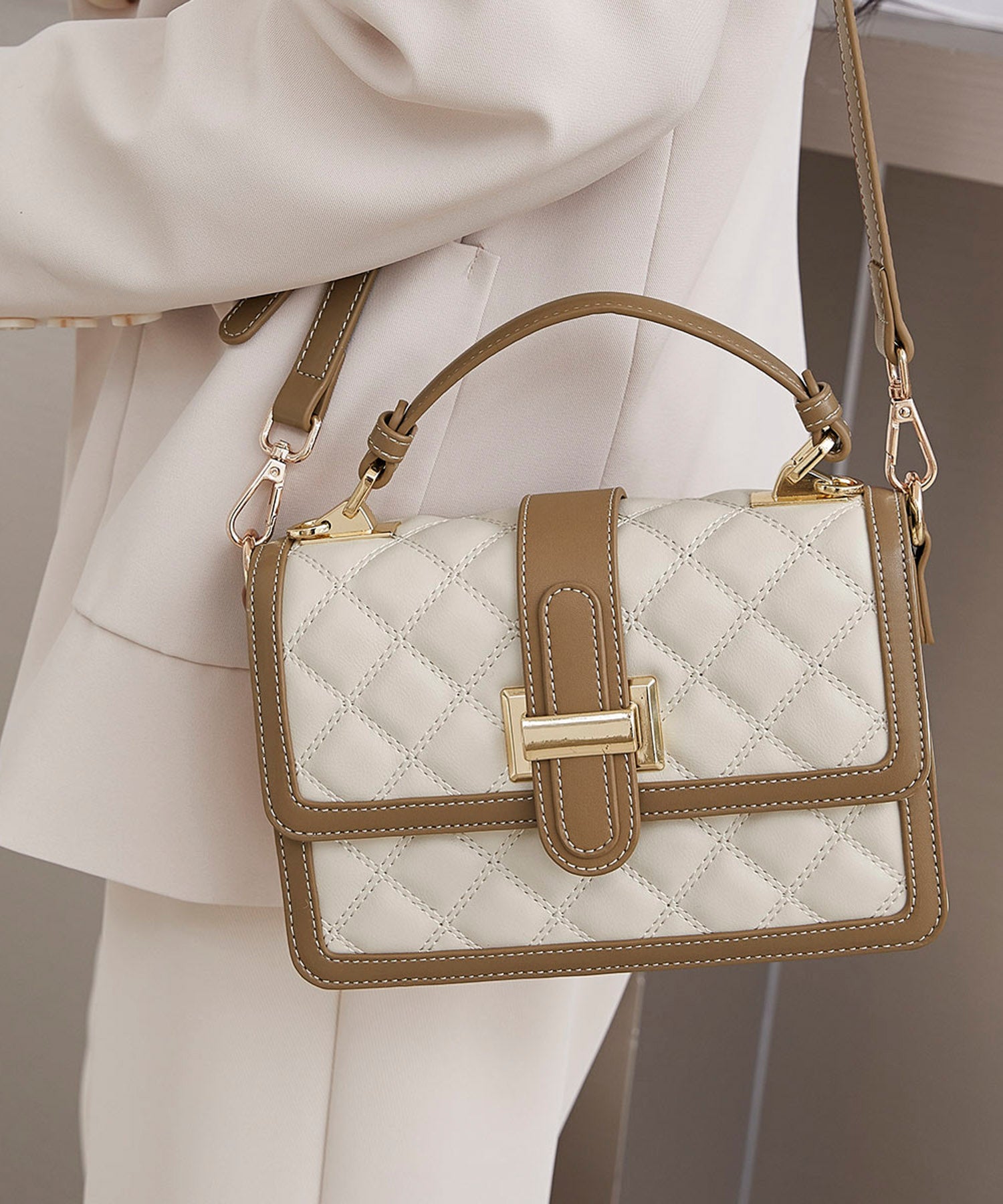 牛床革キルティングショルダーバッグjsn412374415 オフホワイト