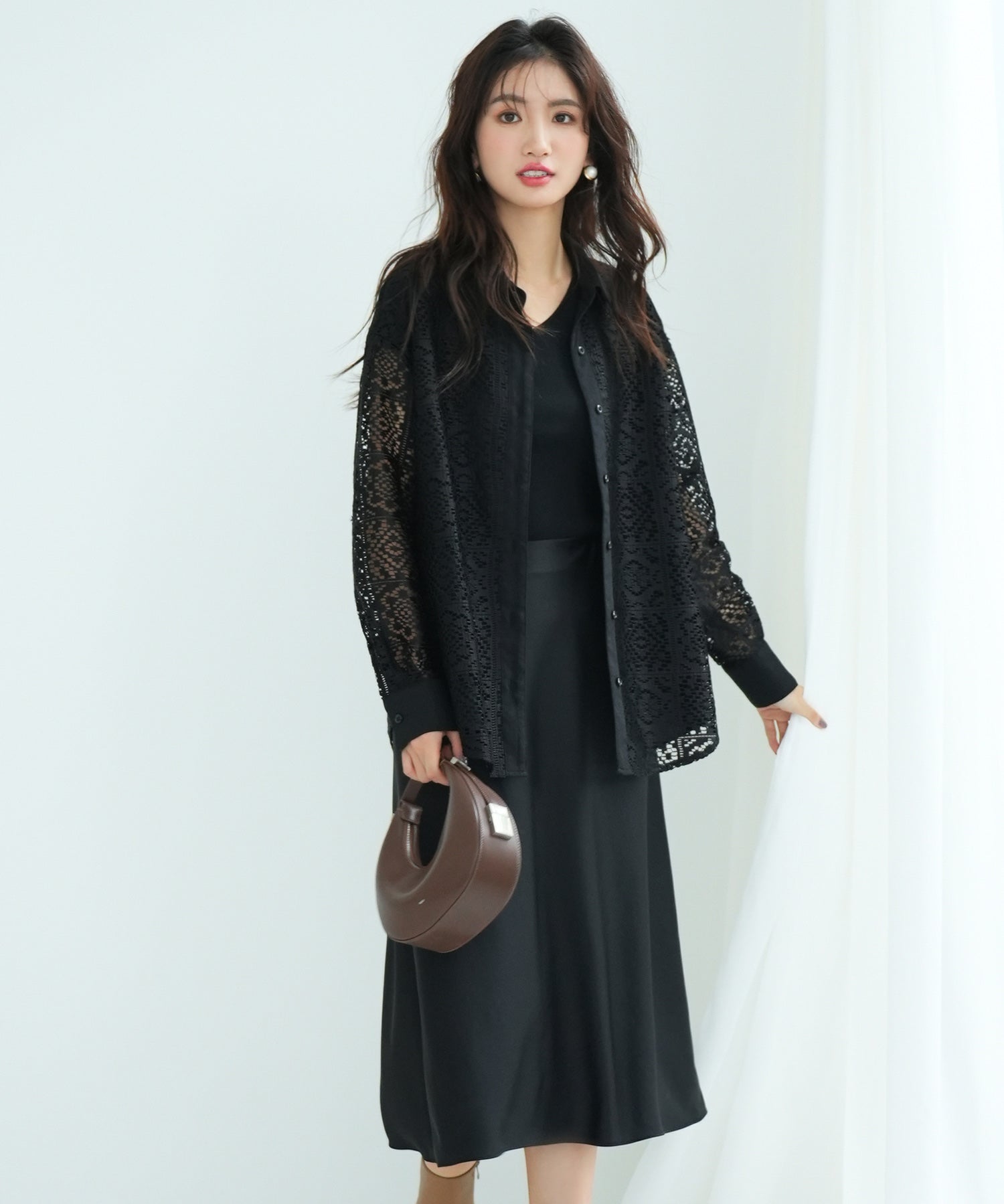 透かしレースオーバーシルエットシャツ
sdp0053 ブラック