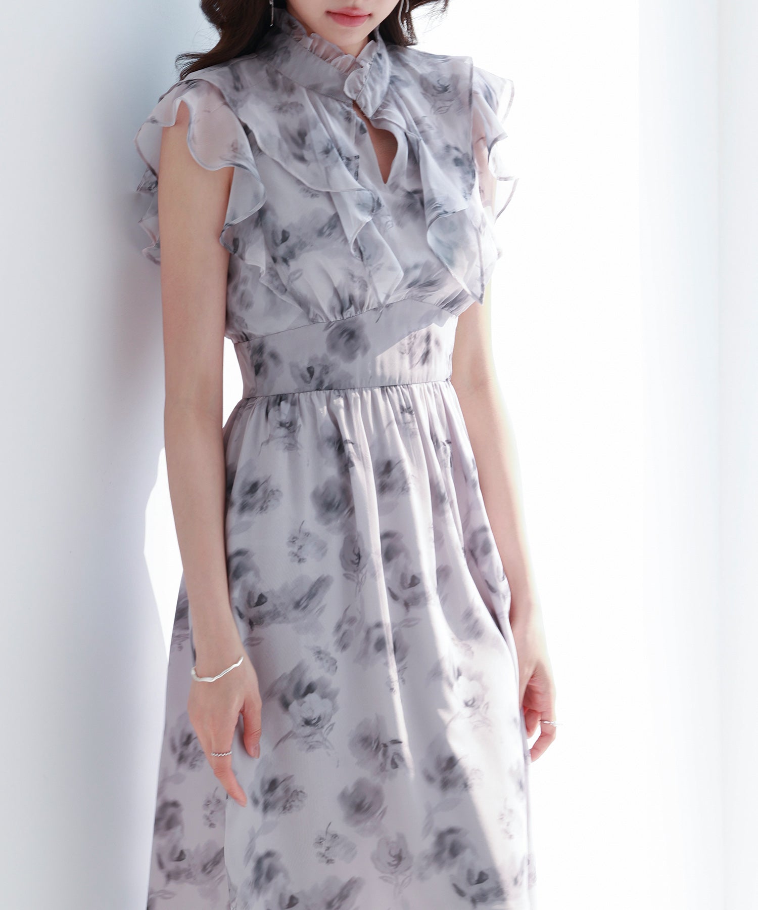 花柄シフォン生地ミモレ丈ワンピースsdp0069b ブラック