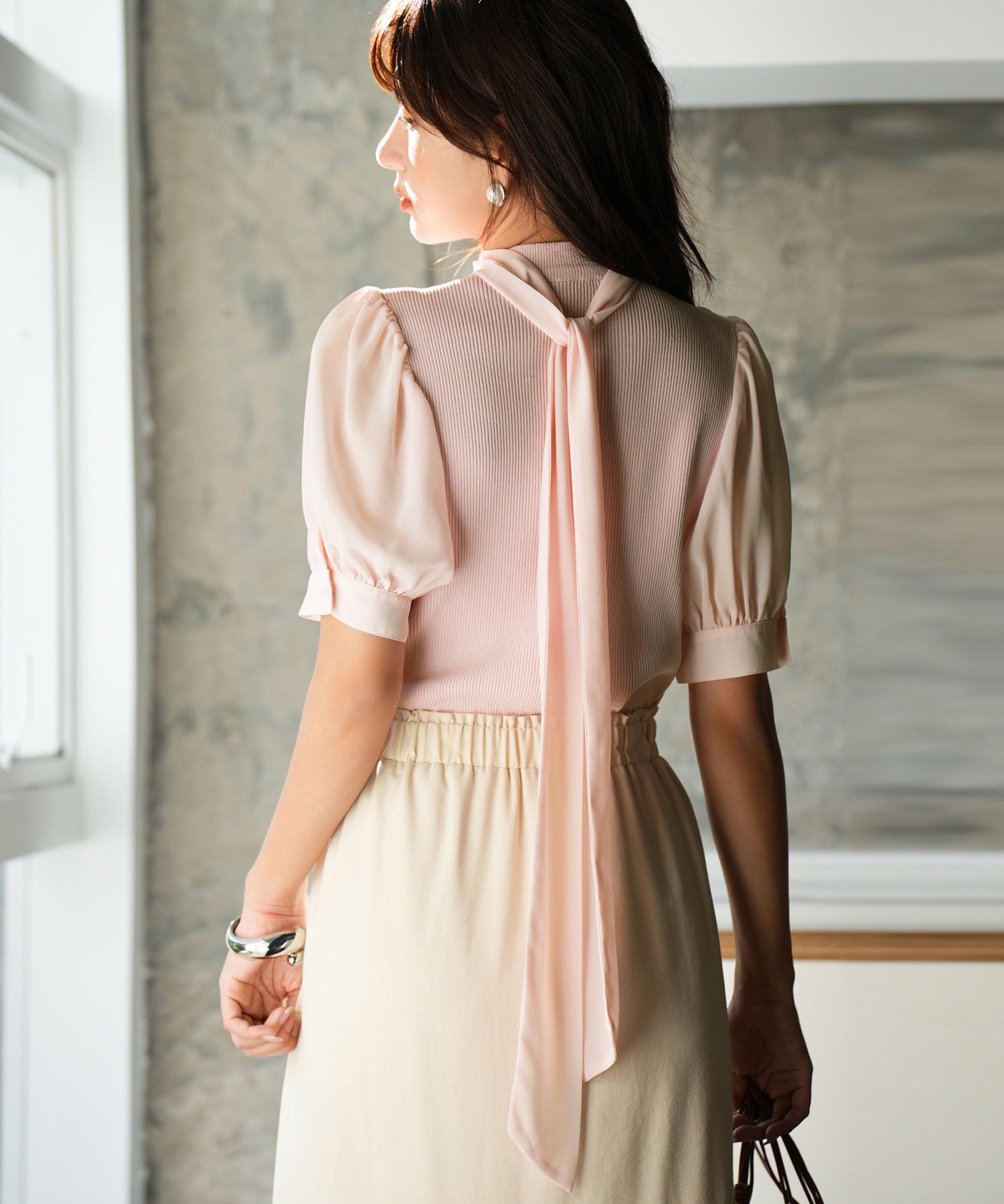 シフォンスリーブとリブニットの異素材プルオーバーsdp0073 ピンクベージュ