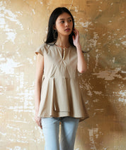 パール付きキーネックペプラムブラウスsdp0076 ベージュ