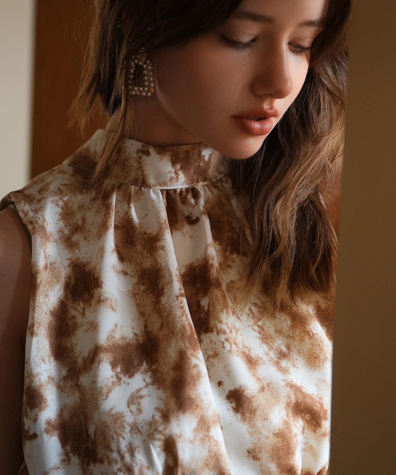 バックリボンスプラッシュ柄ノースリーブラウスsdp0077 ブラウン