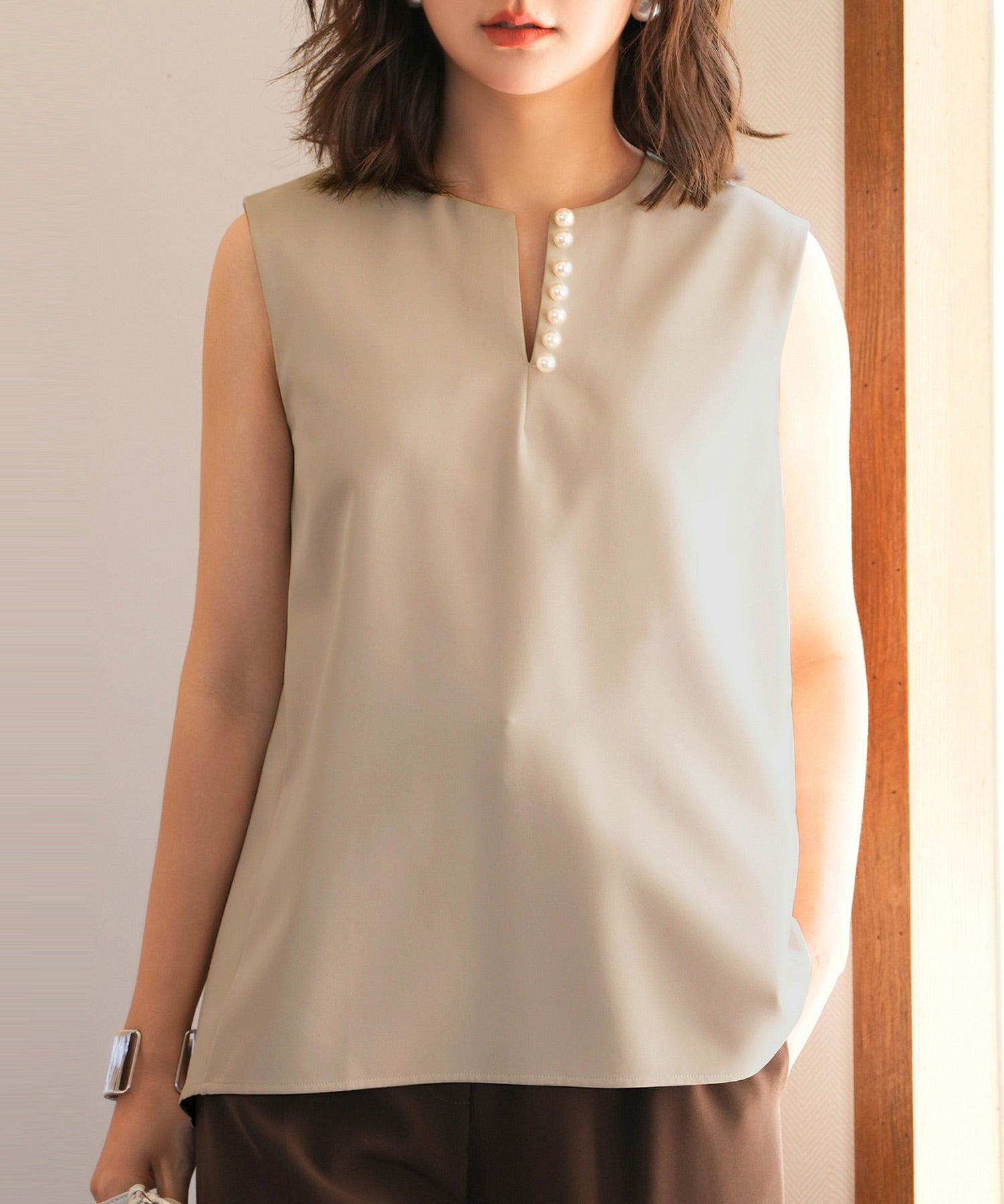パールキーネックノースリーブブラウスsdp0078 ベージュ
