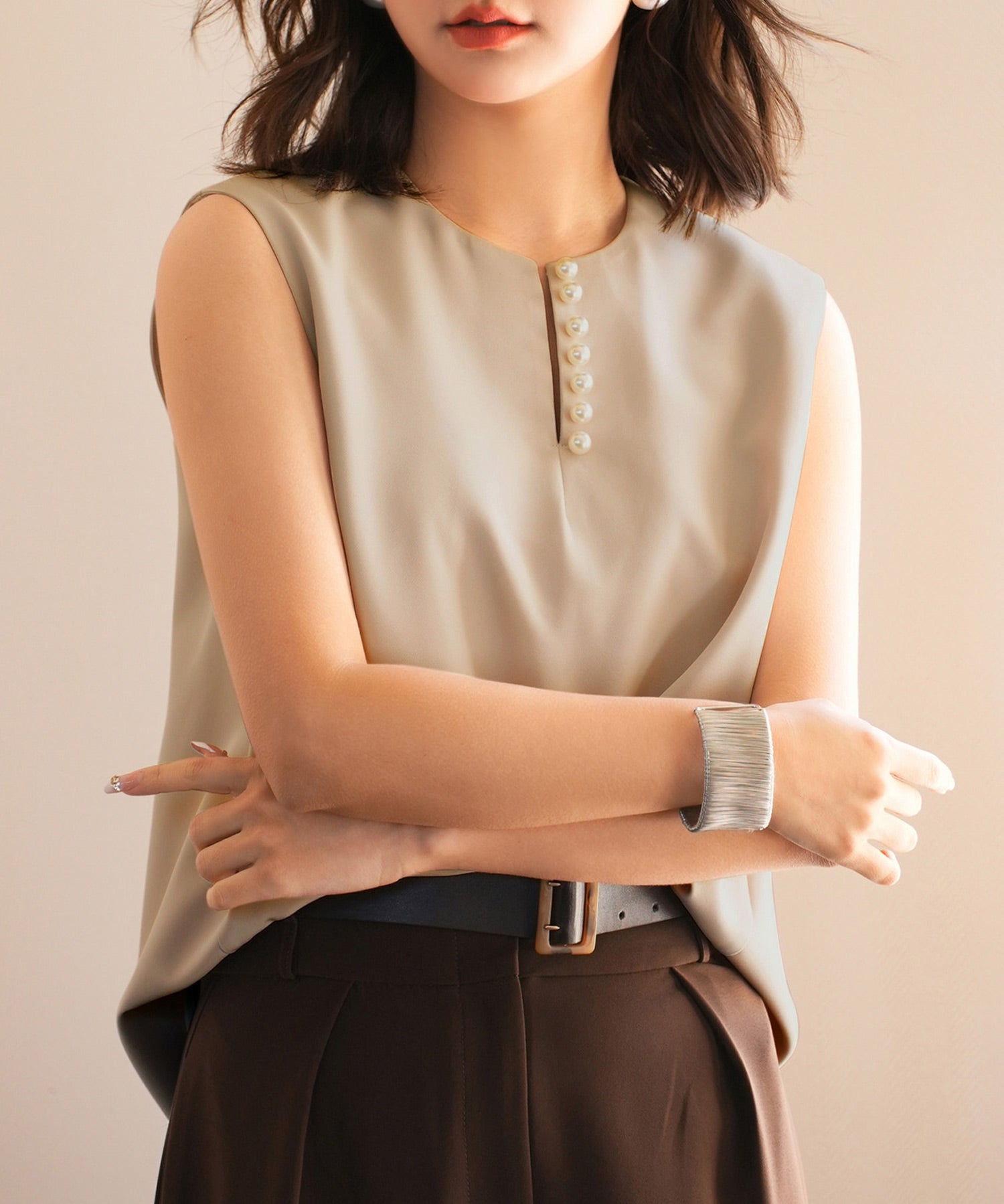 パールキーネックノースリーブブラウスsdp0078 ベージュ