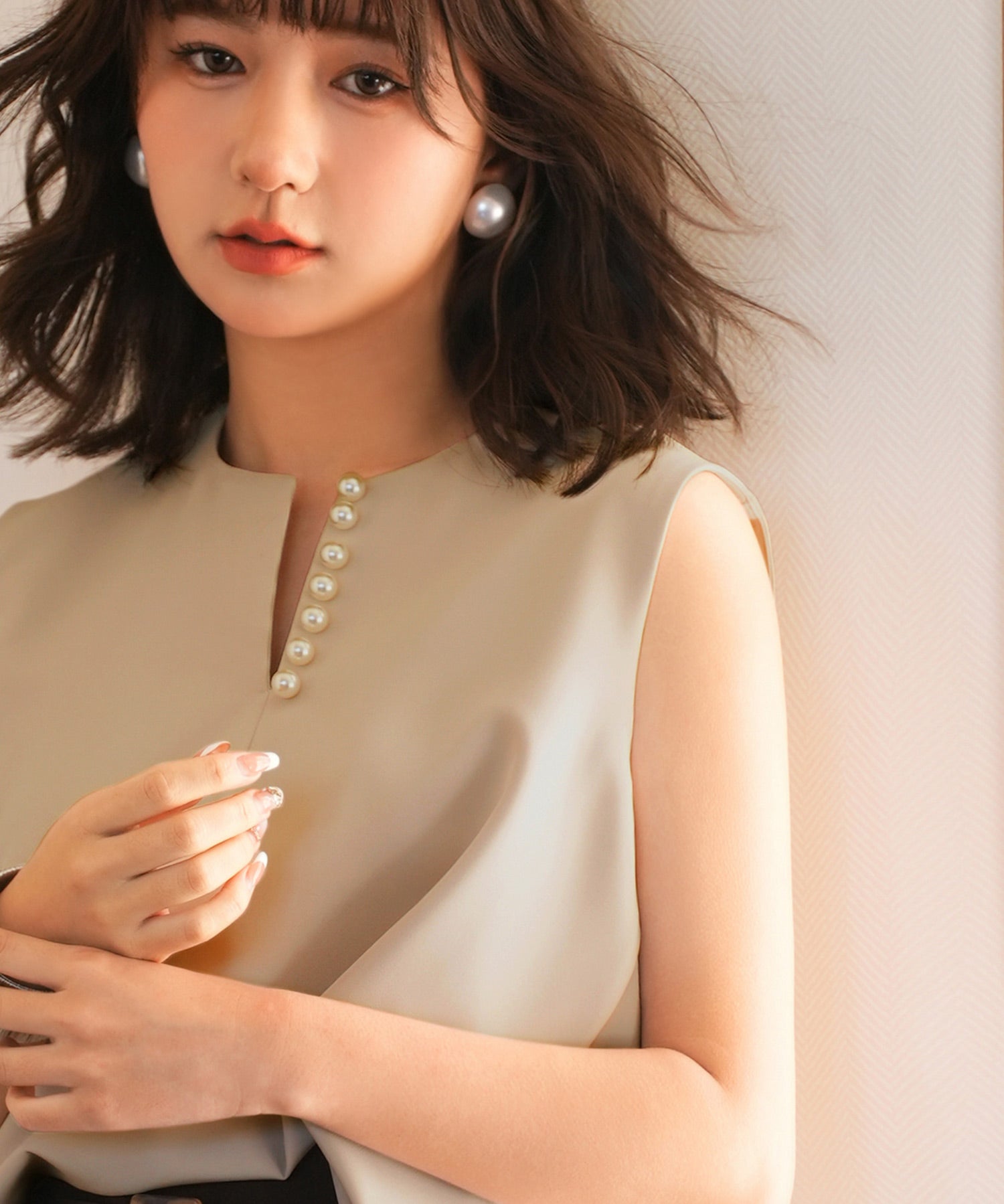 パールキーネックノースリーブブラウスsdp0078 ベージュ