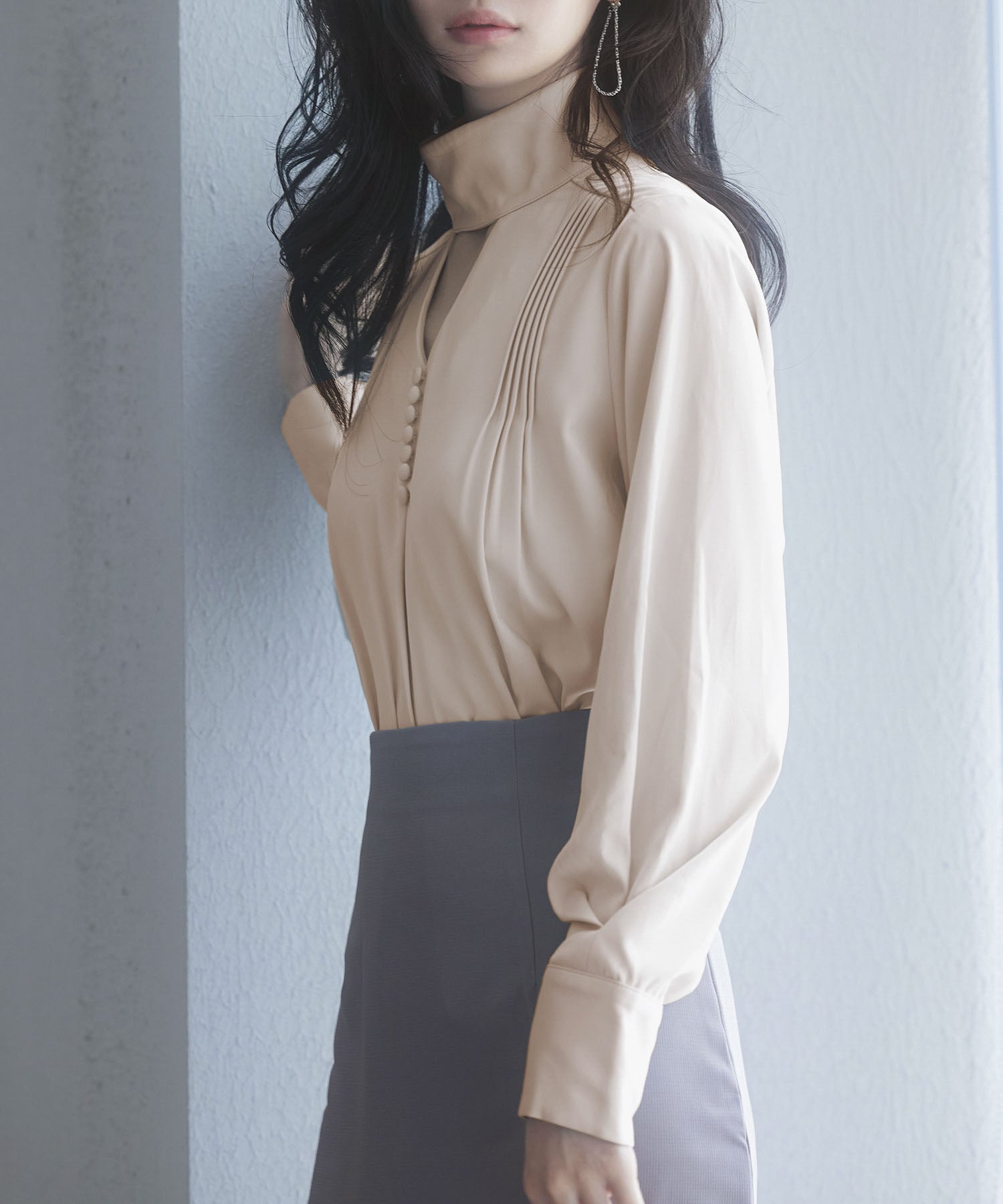 チョーカーネック長袖ブラウスsdp0130 アイボリー