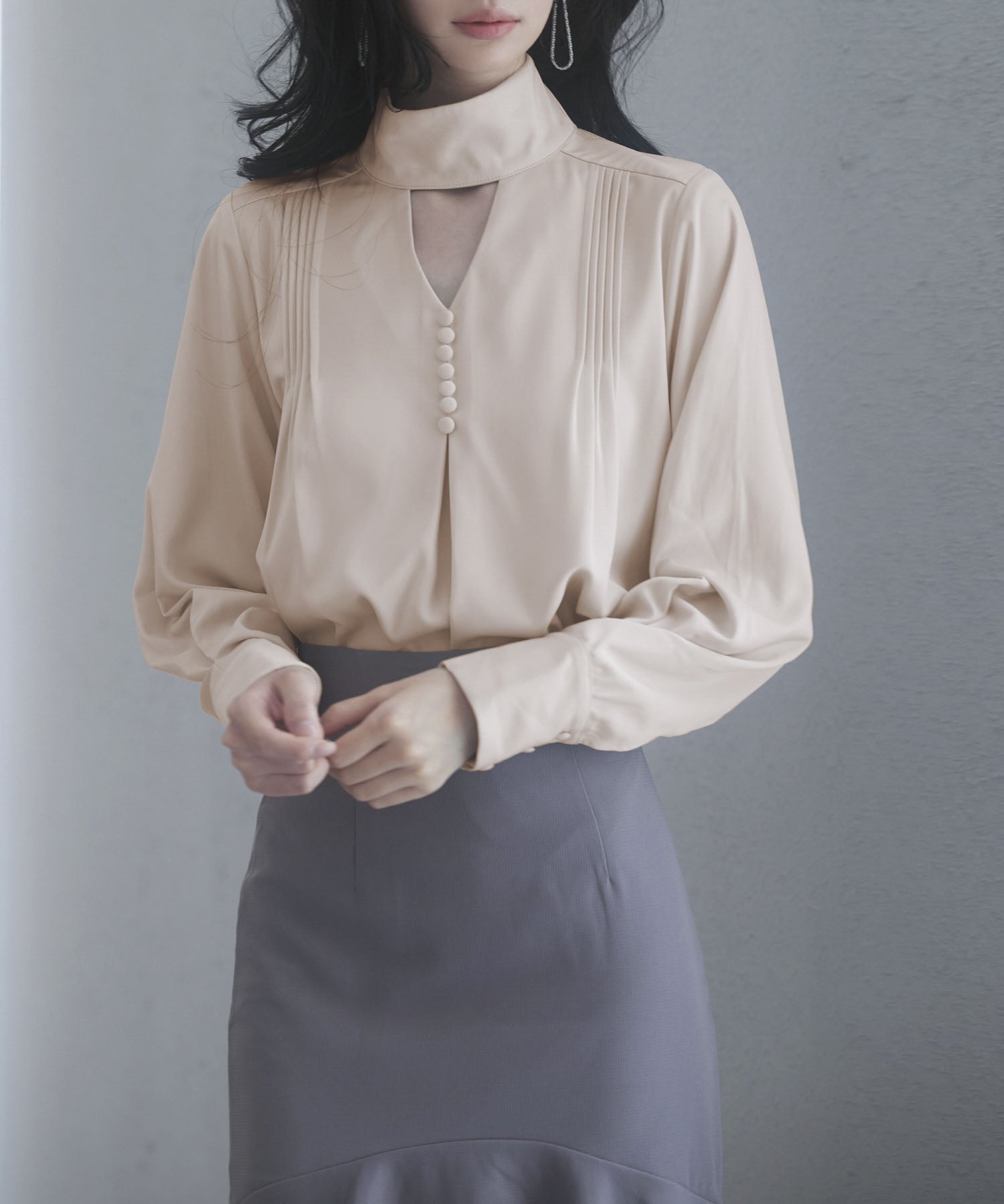 チョーカーネック長袖ブラウスsdp0130 アイボリー