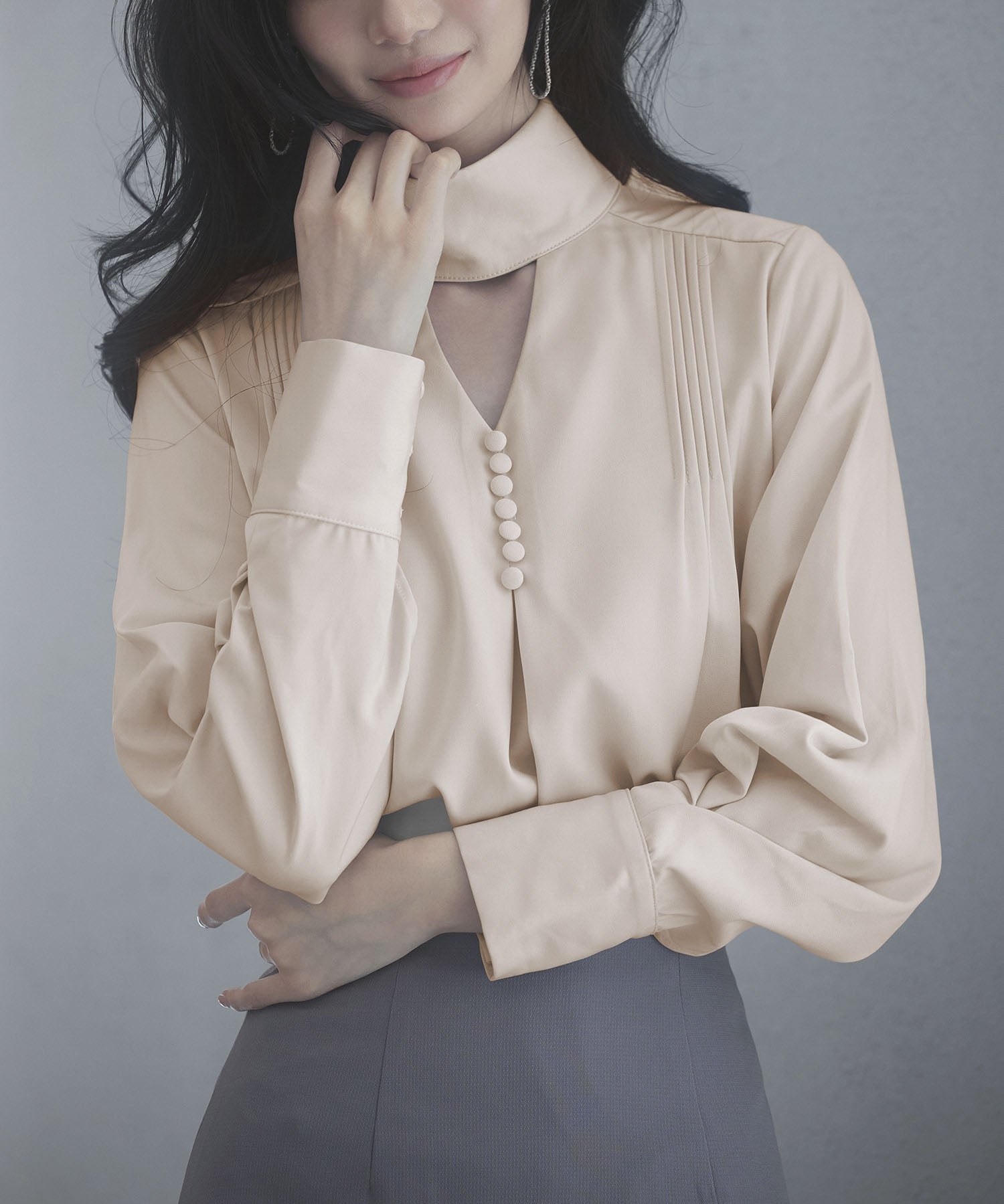 チョーカーネック長袖ブラウスsdp0130 アイボリー