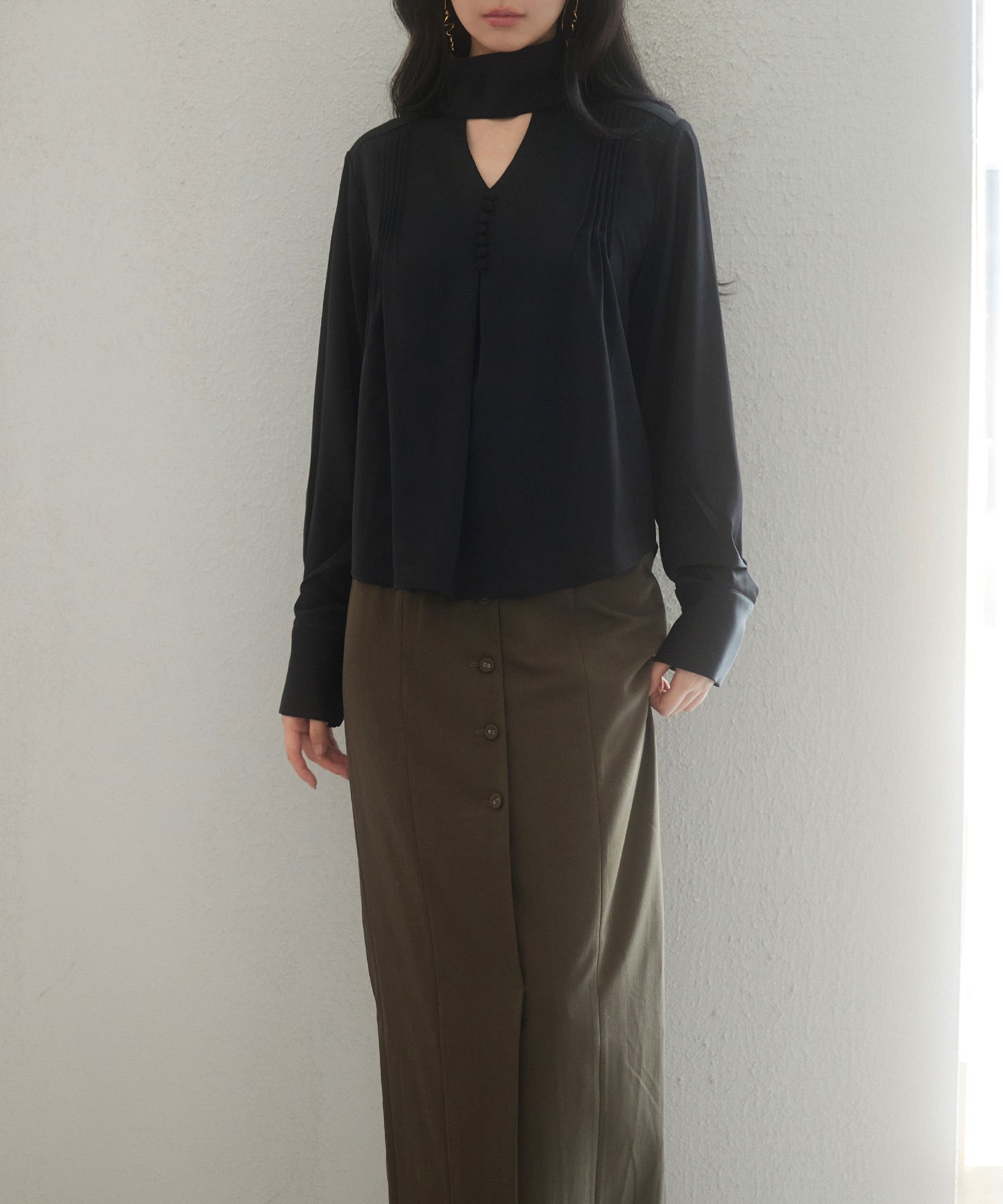 チョーカーネック長袖ブラウスsdp0130 ブラック