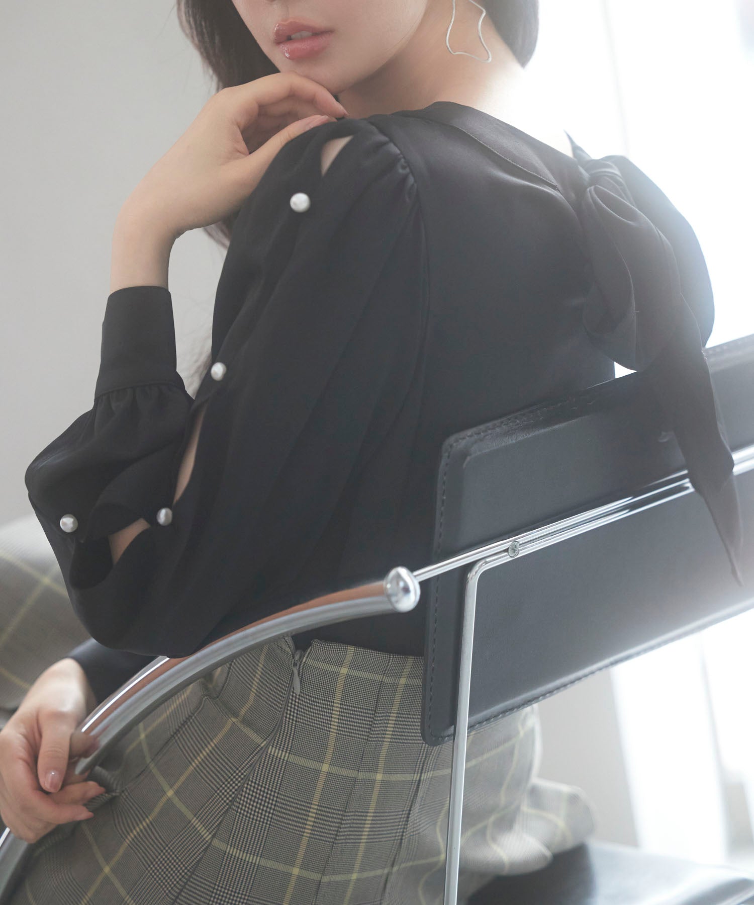 後首元リボンデザイン長袖ブラウスsdp0135 ブラック