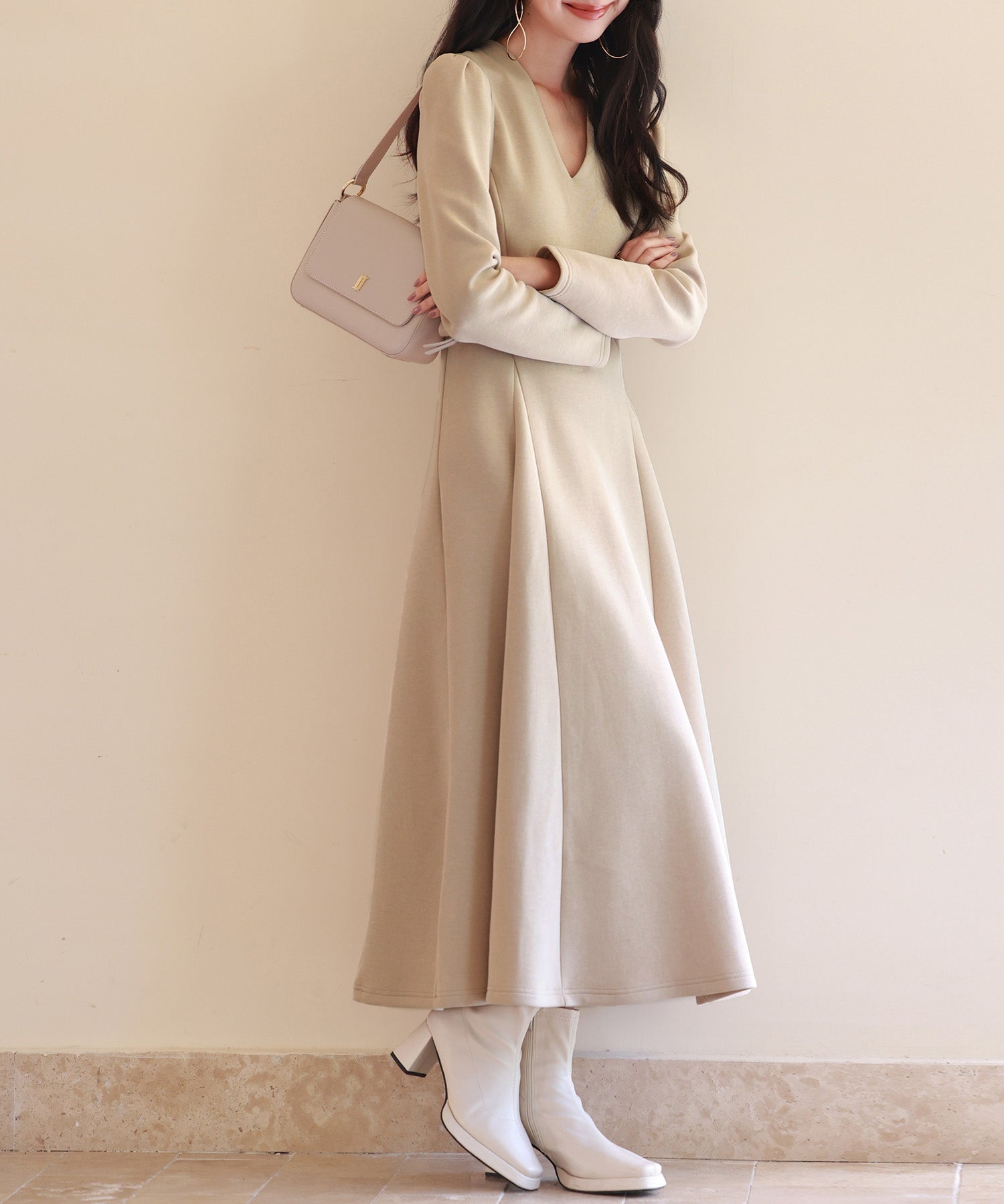 ポンチ素材Vネックゴアードワンピースsdp0177 ベージュ