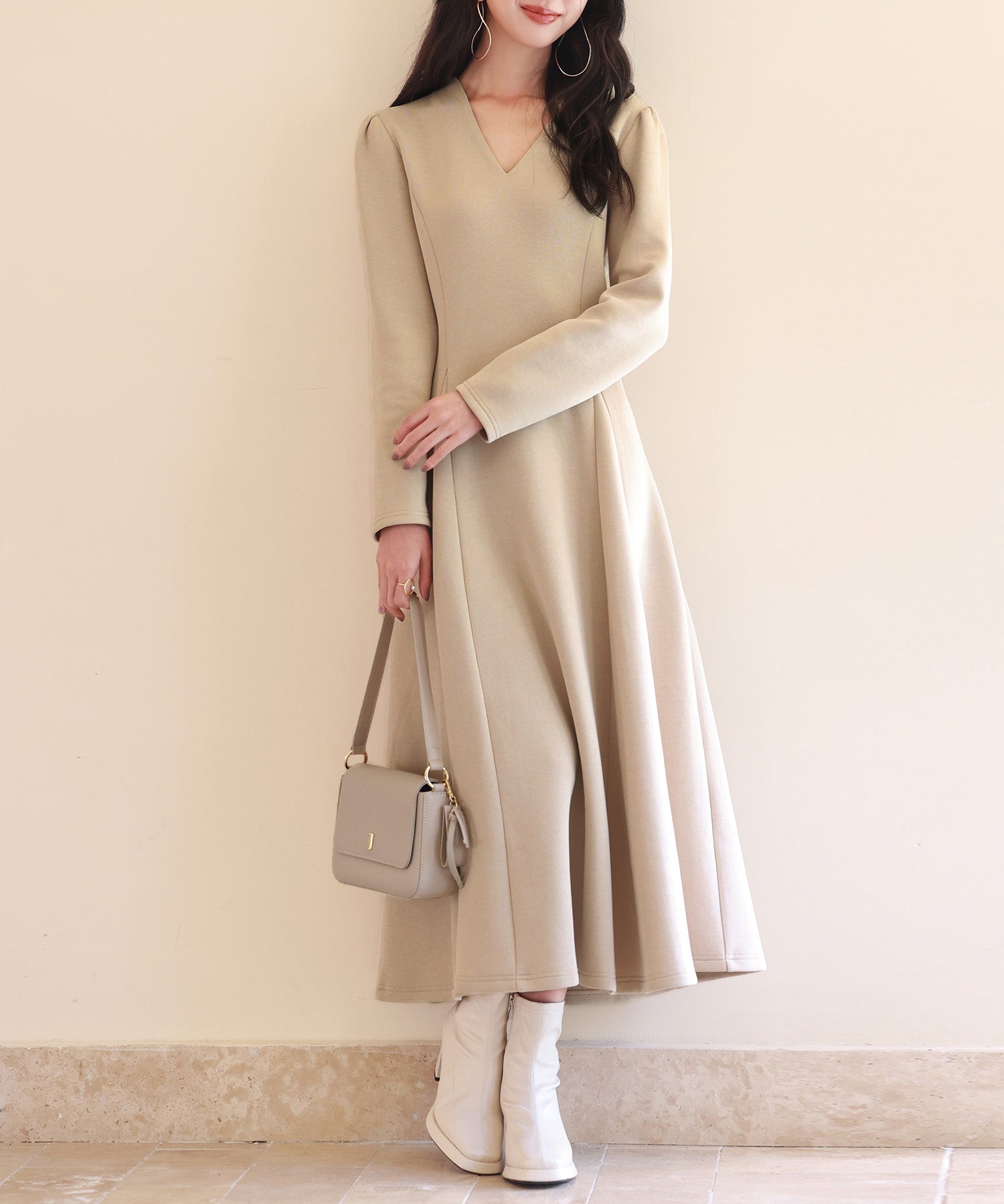 ポンチ素材Vネックゴアードワンピースsdp0177 ベージュ