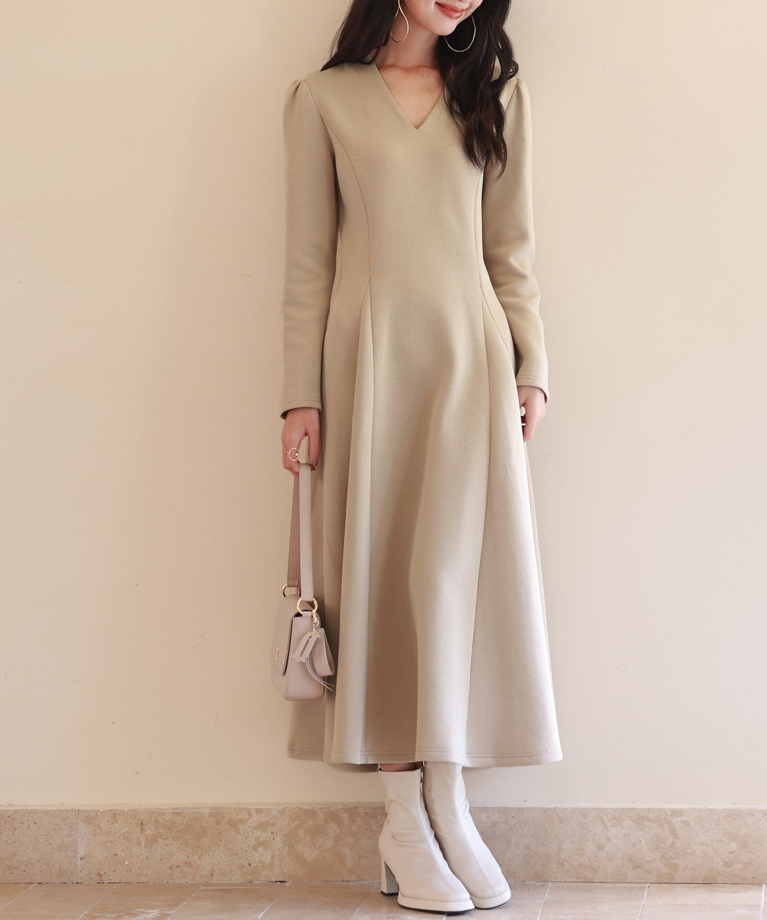 ポンチ素材Vネックゴアードワンピースsdp0177 ベージュ