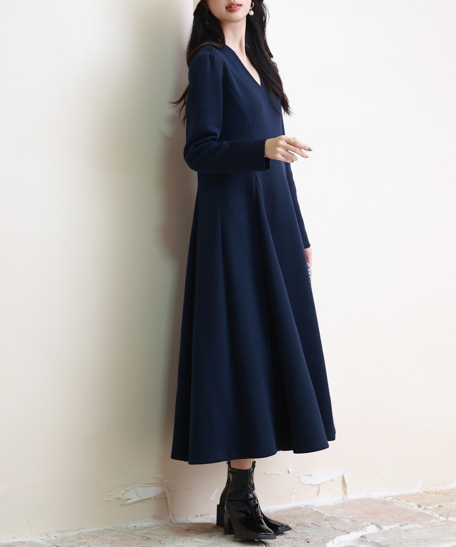 ポンチ素材Vネックゴアードワンピースsdp0177 ネイビー