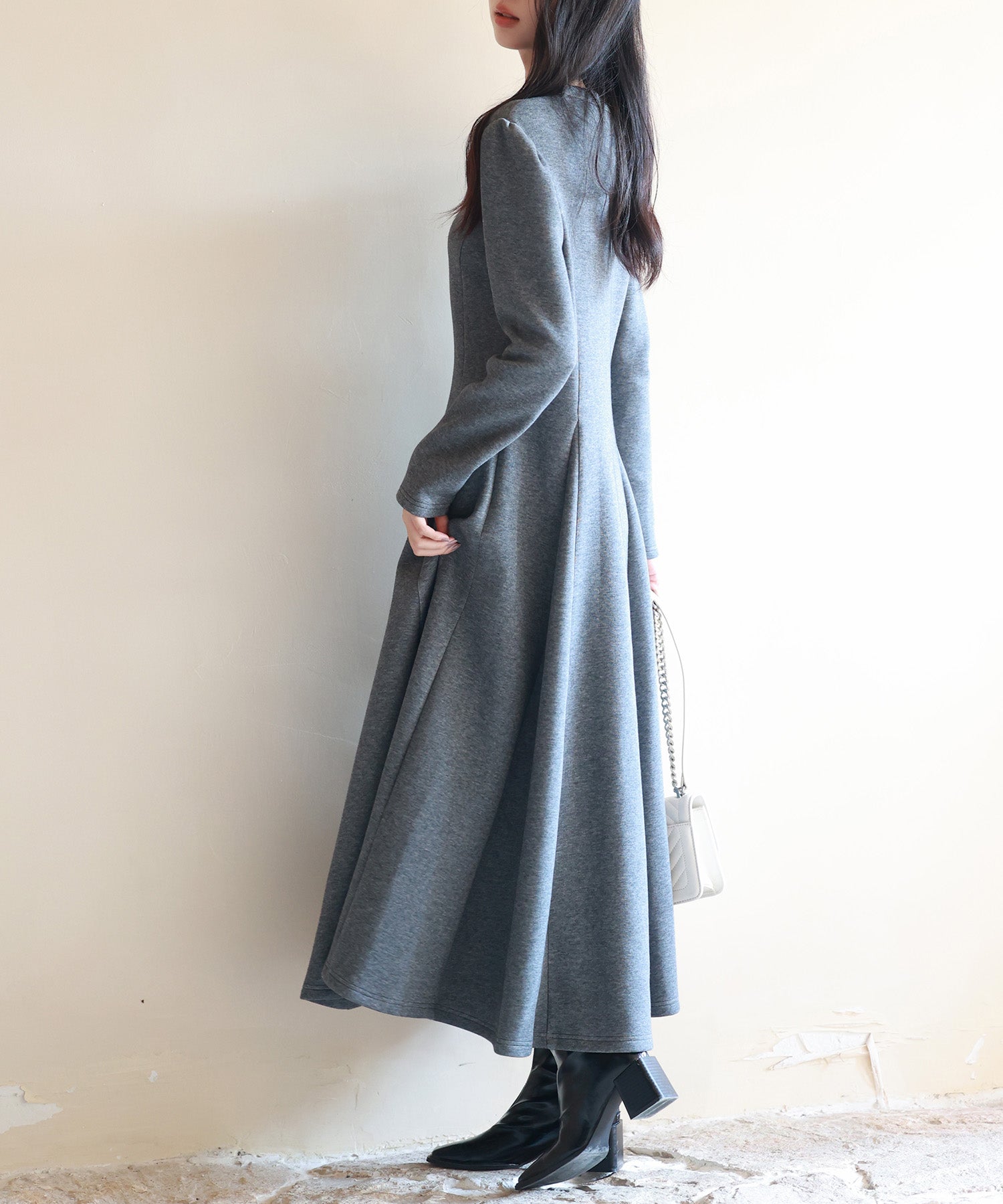 ポンチ素材Vネックゴアードワンピースsdp0177 チャコール