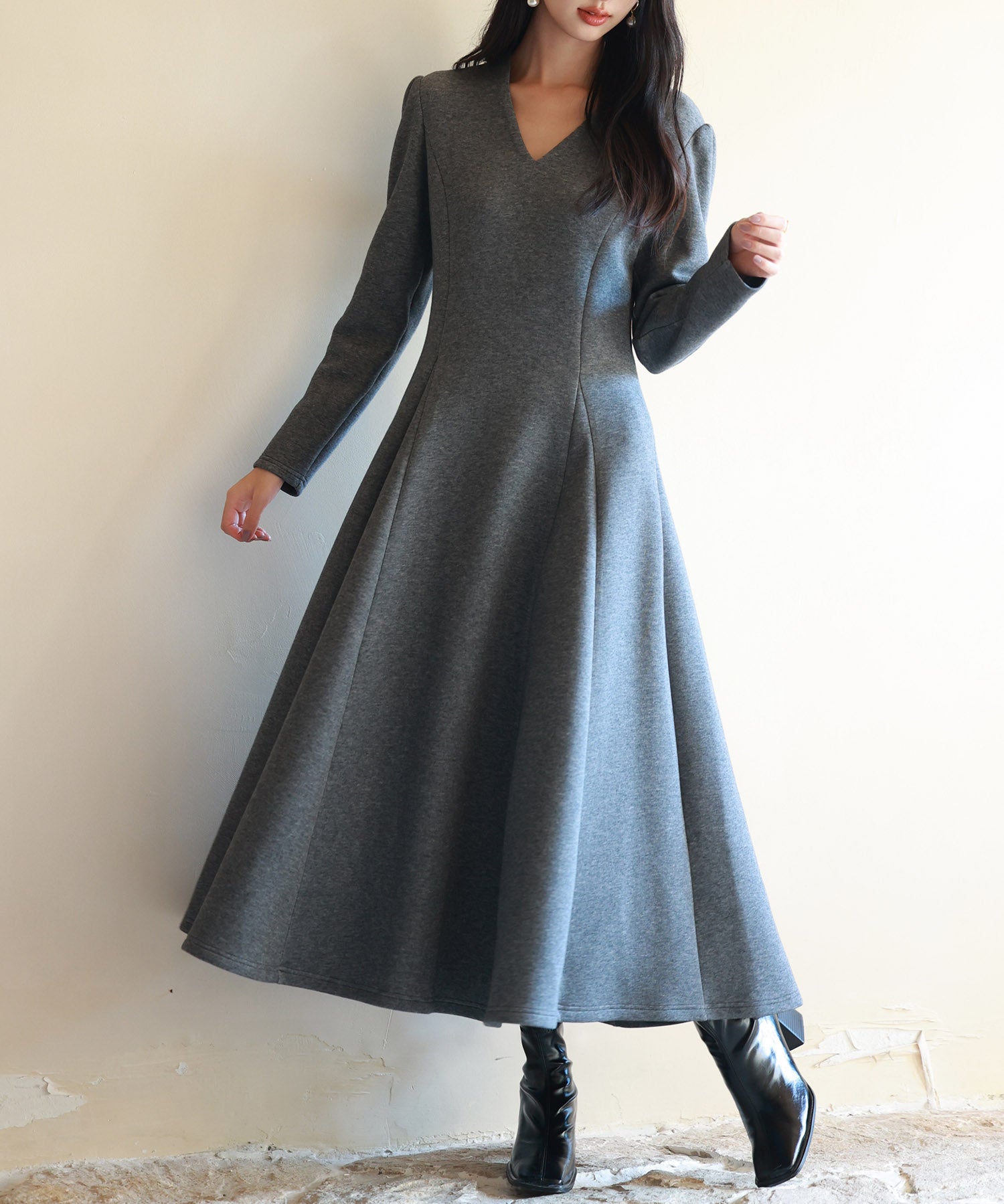 ポンチ素材Vネックゴアードワンピースsdp0177 チャコール