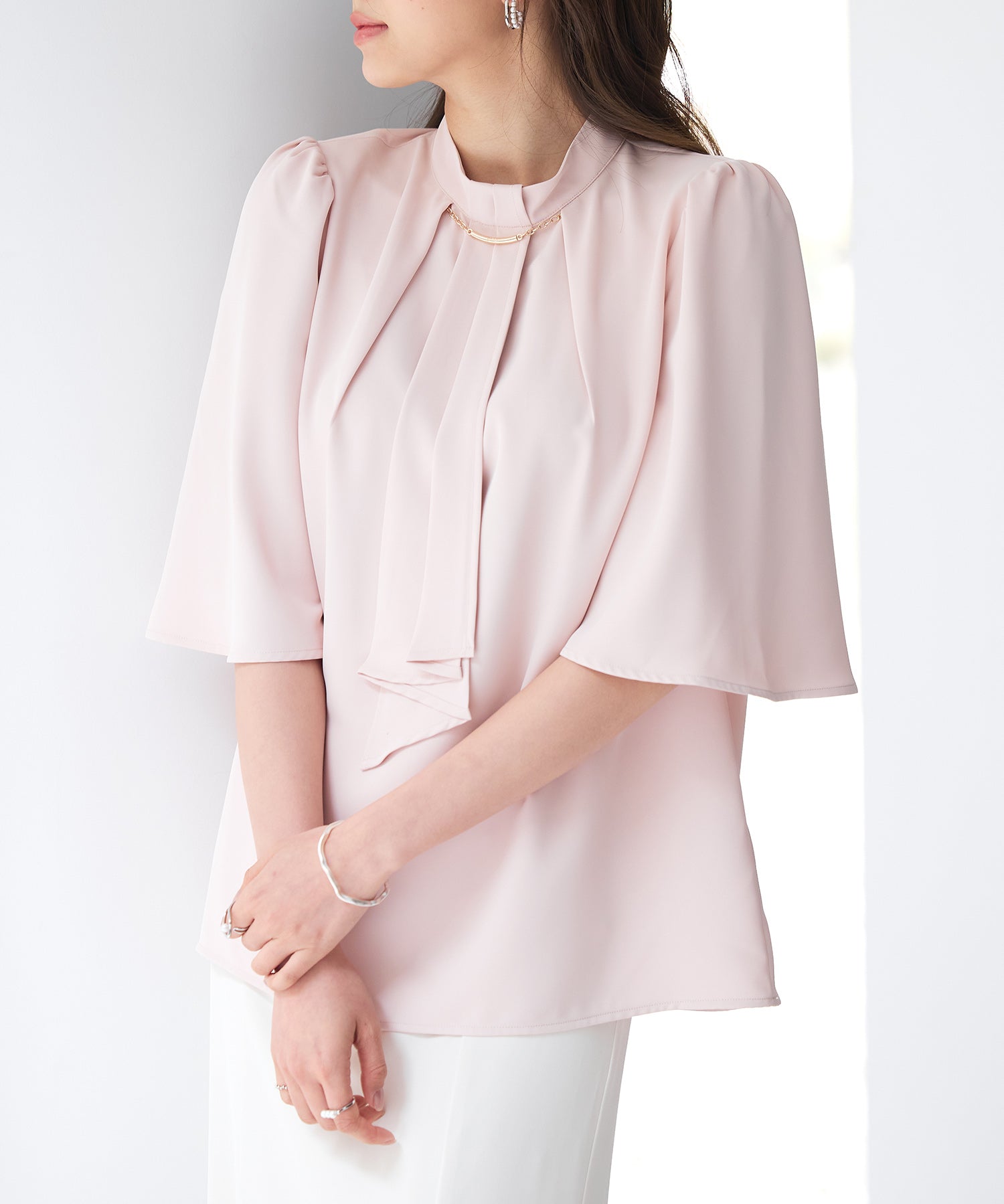 ゴールドモチーフボウタイブラウスsdp0199c ピンクベージュ