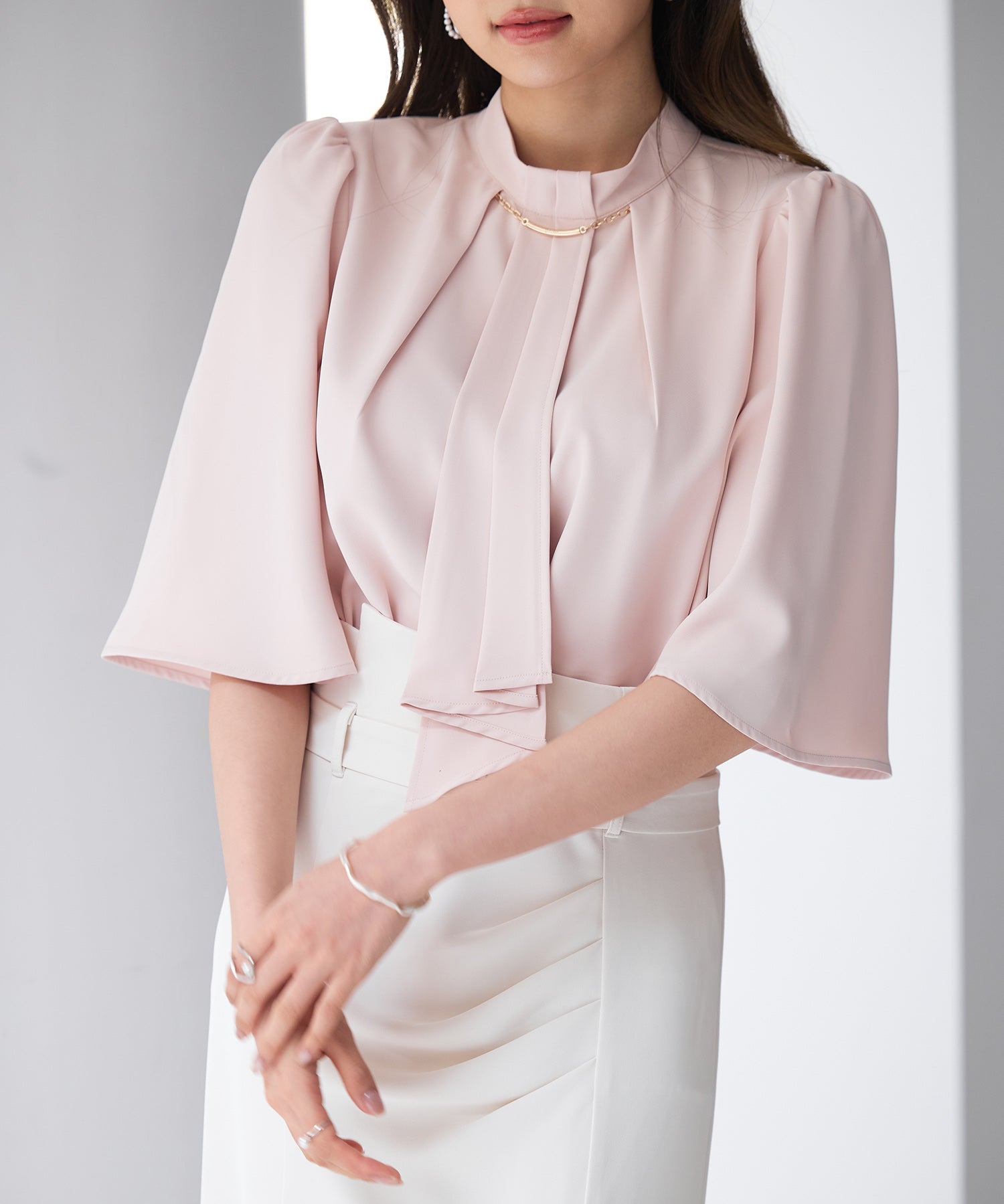 ゴールドモチーフボウタイブラウスsdp0199c ピンクベージュ