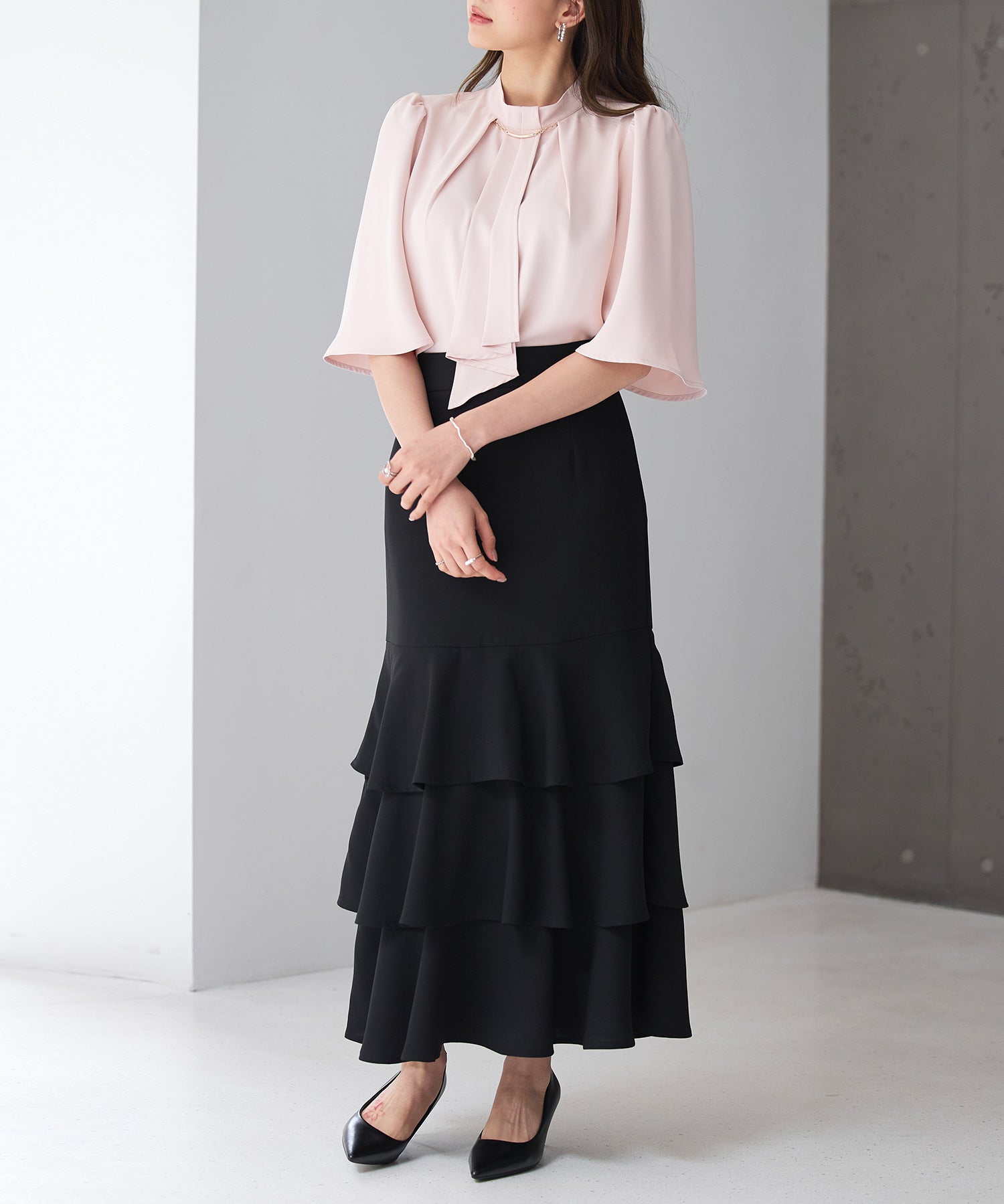 ゴールドモチーフボウタイブラウスsdp0199c ピンクベージュ