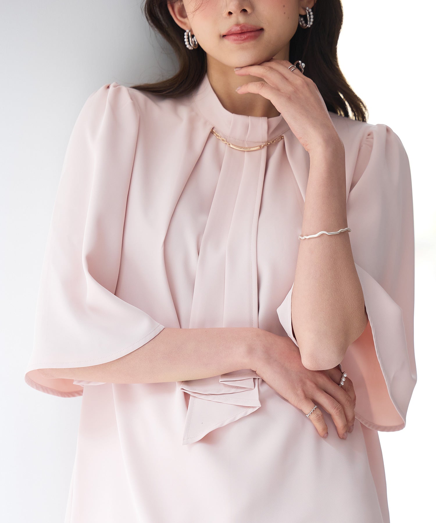 ゴールドモチーフボウタイブラウスsdp0199c ピンクベージュ