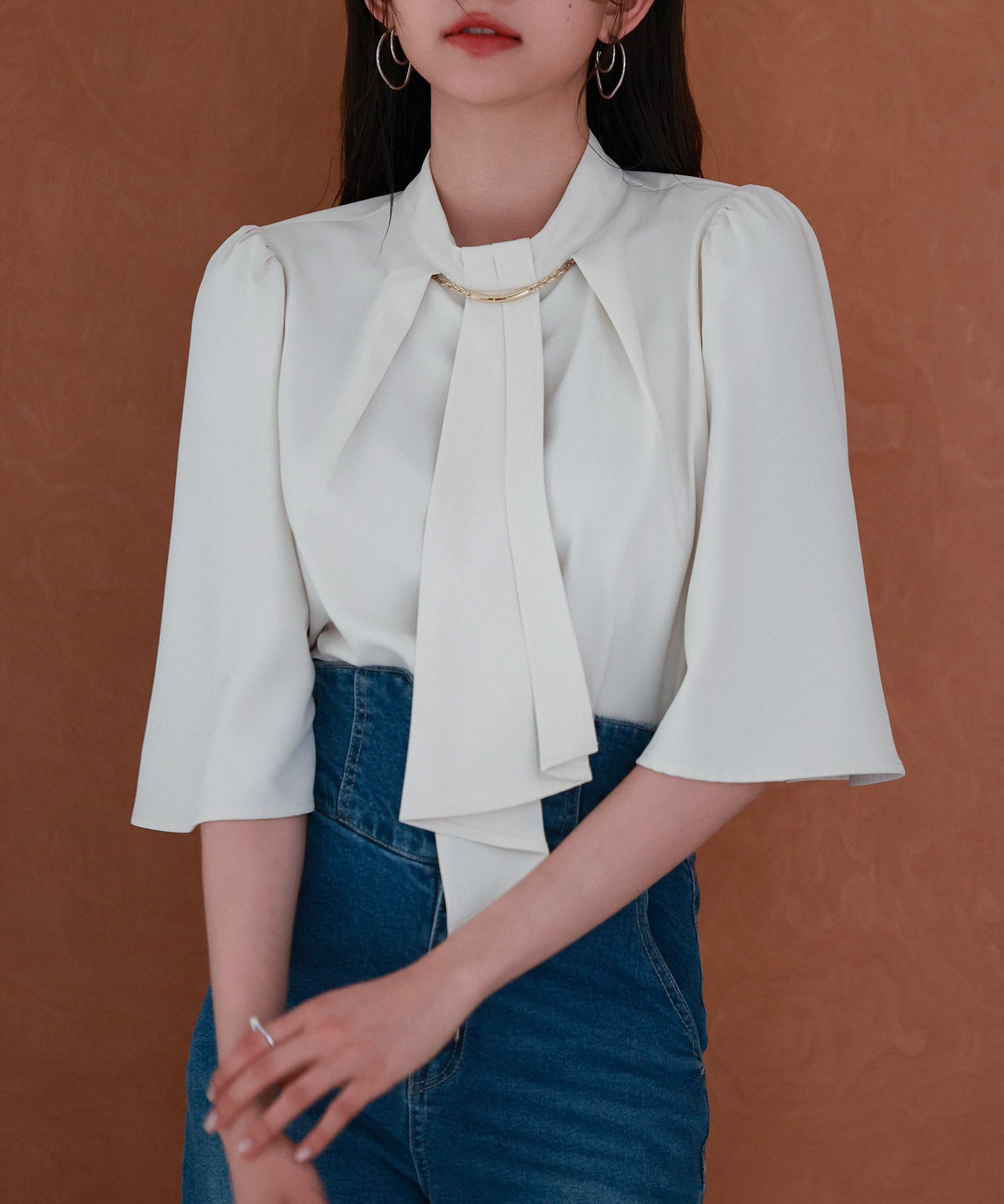 ゴールドモチーフボウタイブラウスsdp0199c アイボリー