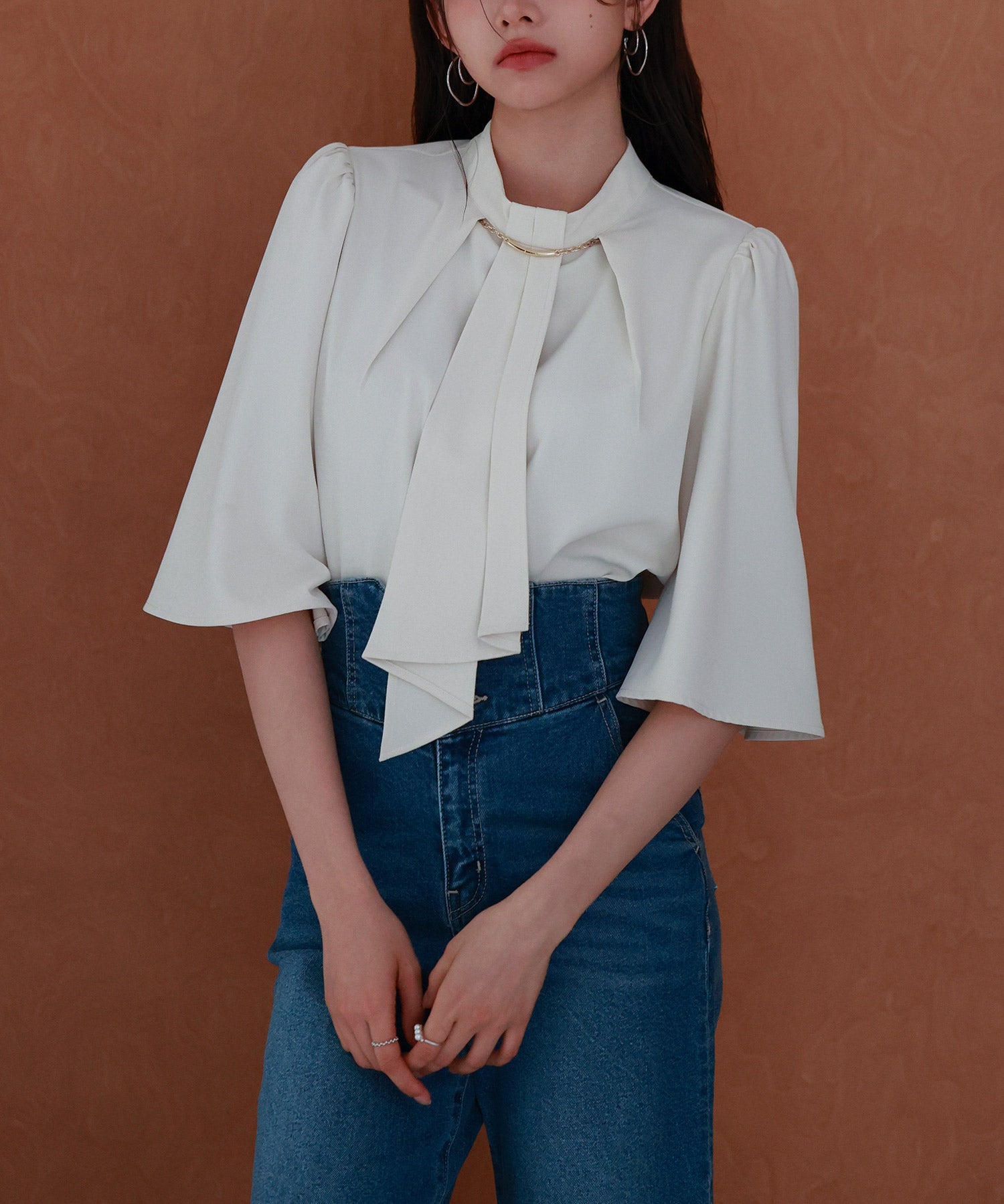 ゴールドモチーフボウタイブラウスsdp0199c アイボリー