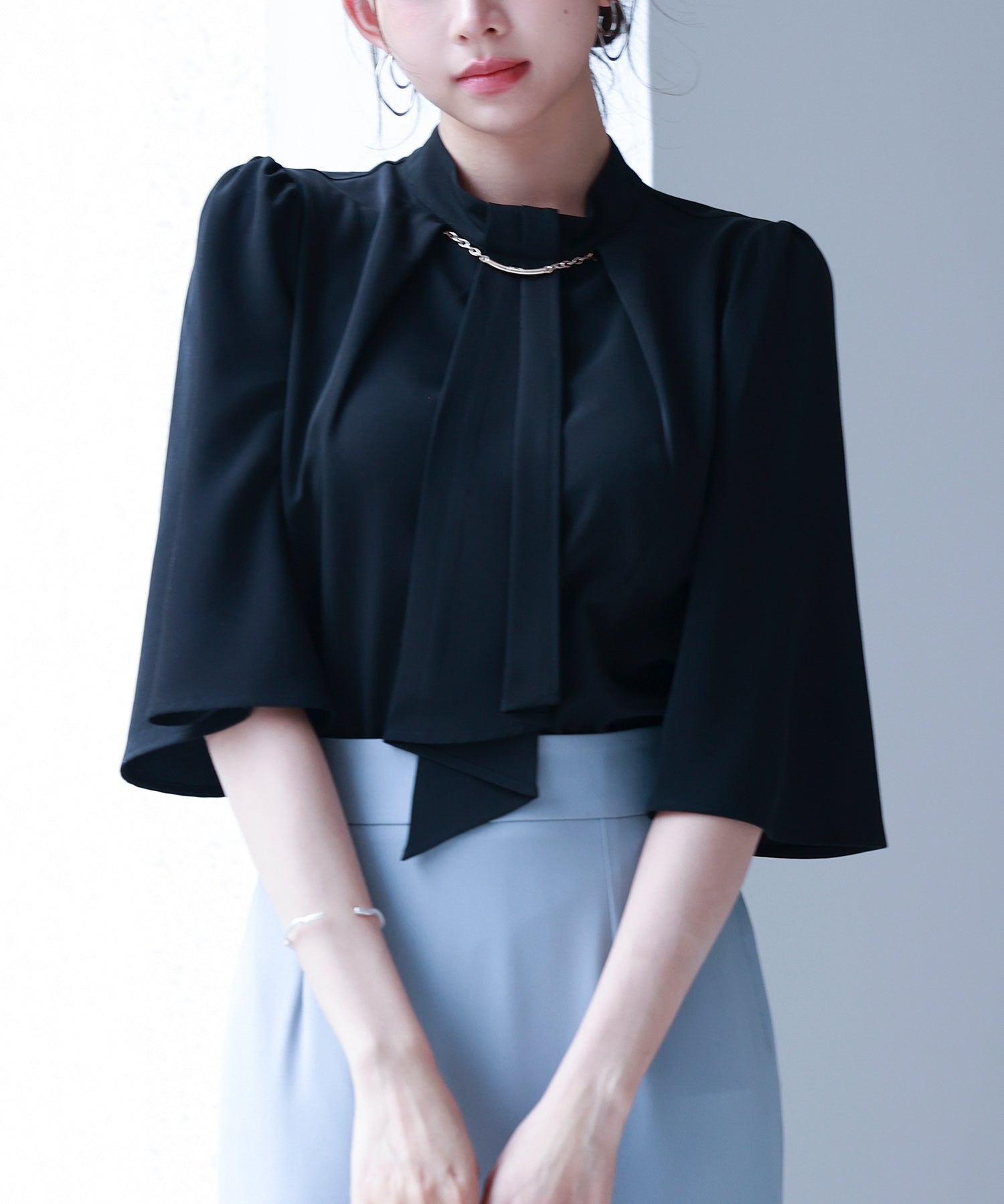 ゴールドモチーフボウタイブラウスsdp0199c ブラック