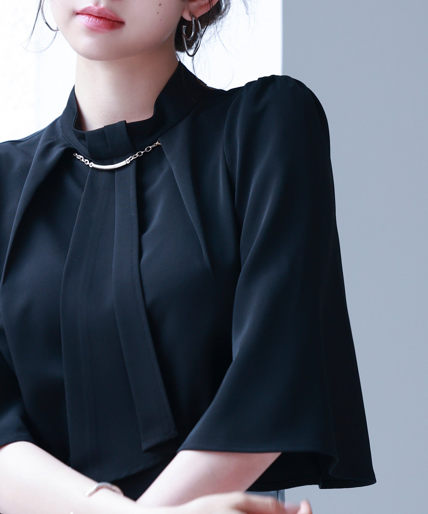 ゴールドモチーフボウタイブラウスsdp0199c ブラック