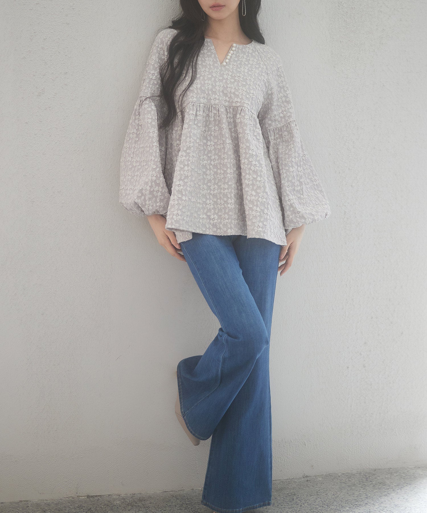 パール付きキーネックふんわりブラウスsdp0220 グレー