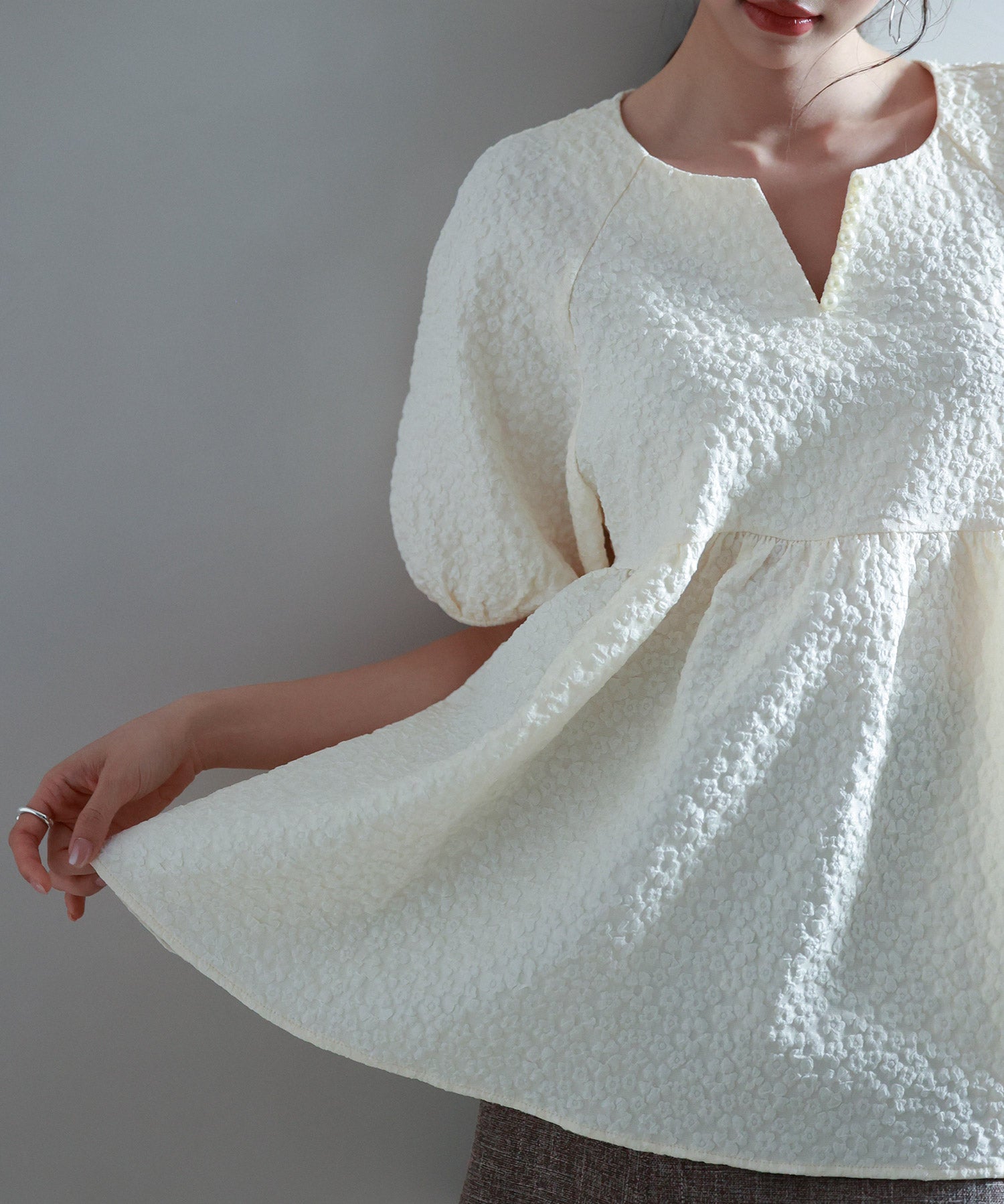 フクレジャガード生地キーネックブラウスsdp0220b アイボリー