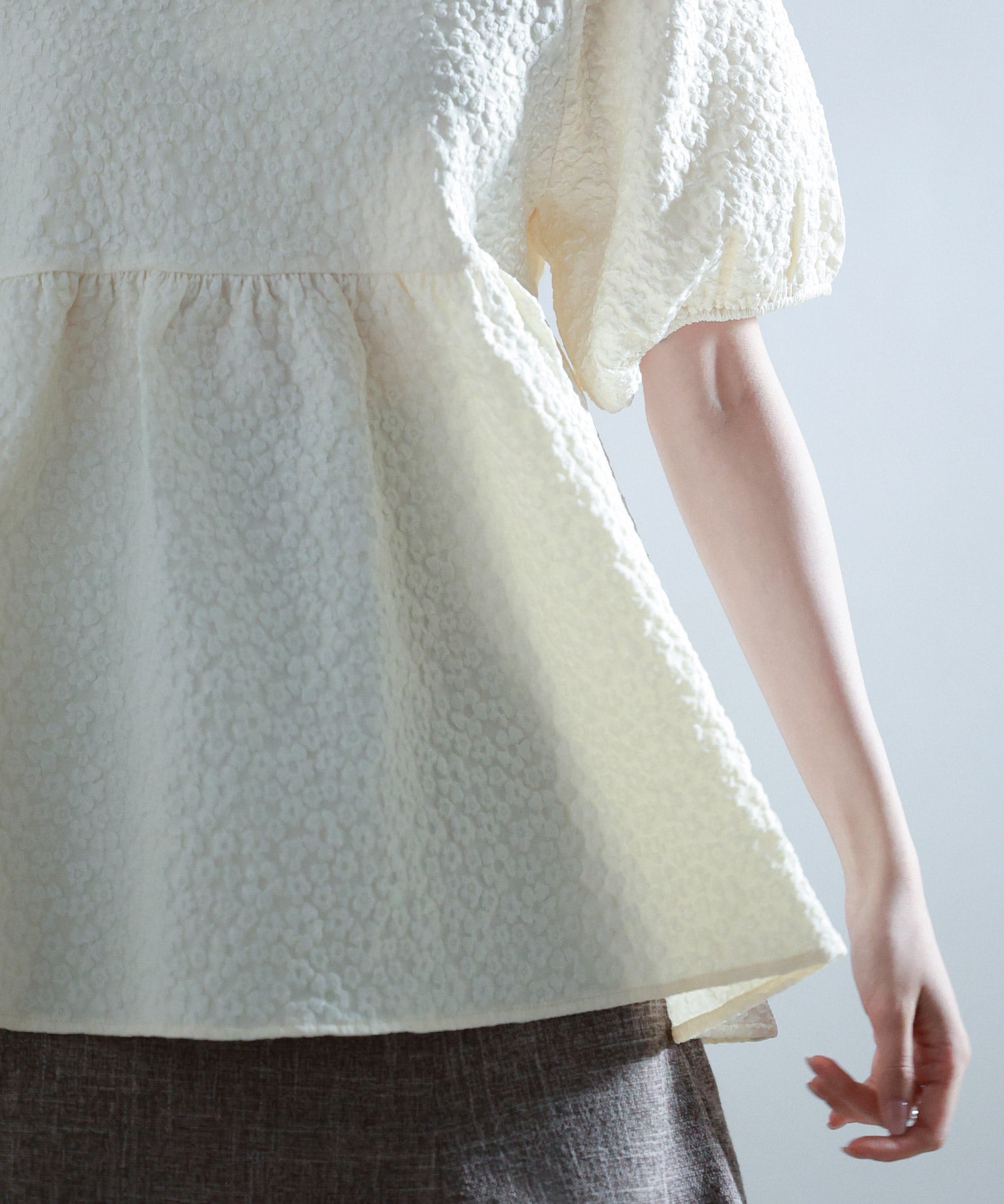 フクレジャガード生地キーネックブラウスsdp0220b アイボリー