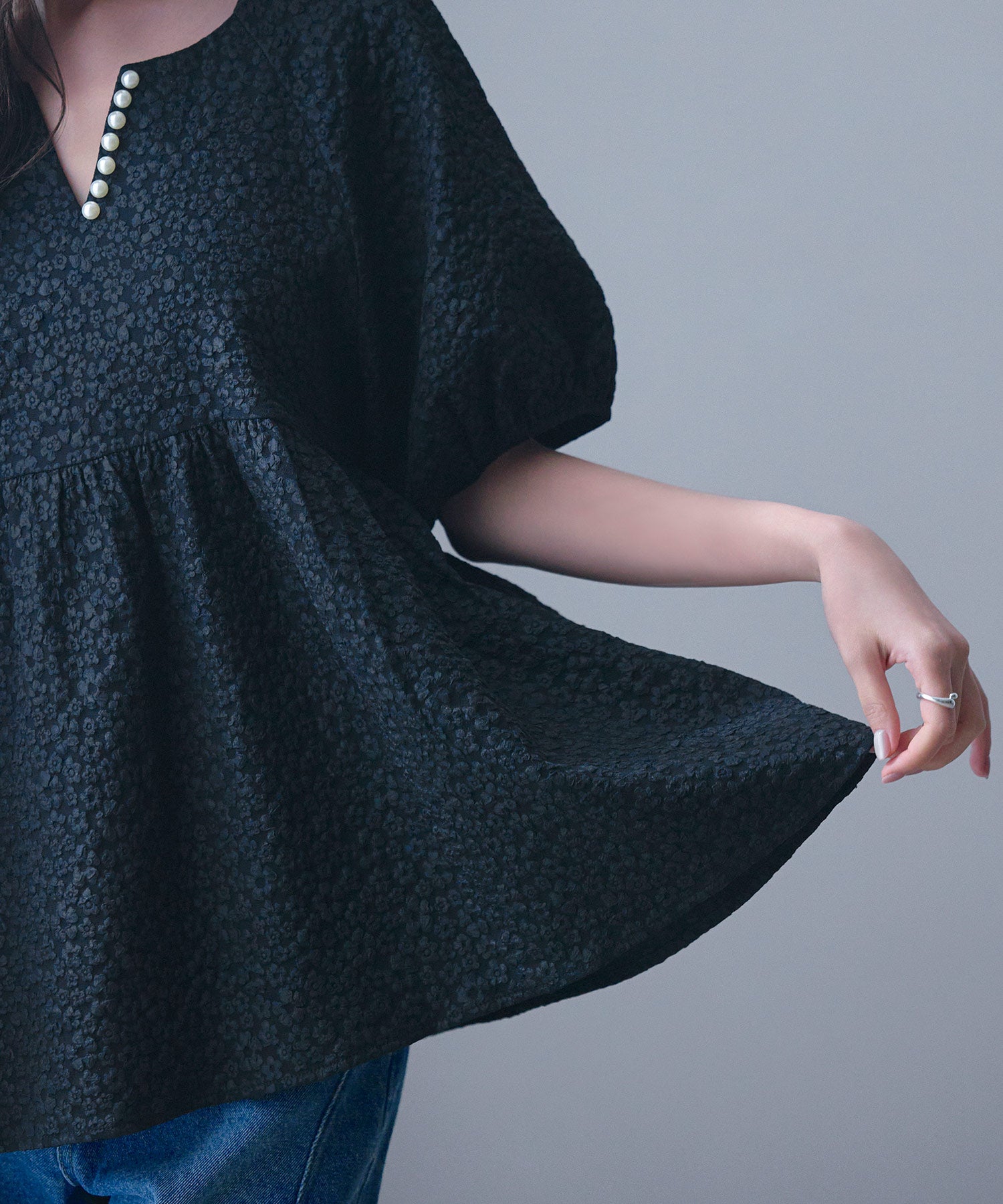 フクレジャガード生地キーネックブラウスsdp0220b ブラック