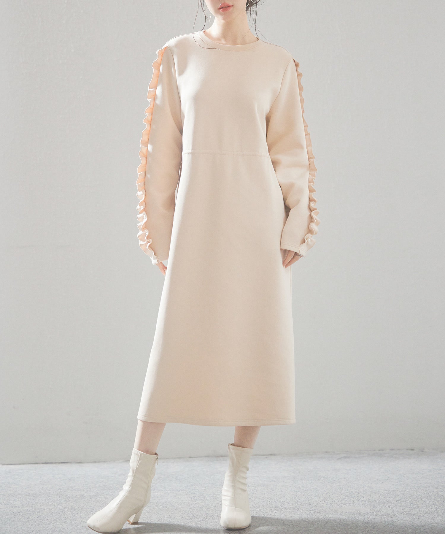 フリルとパールスリーブポンチ素材ワンピースsdp0228-103-14
