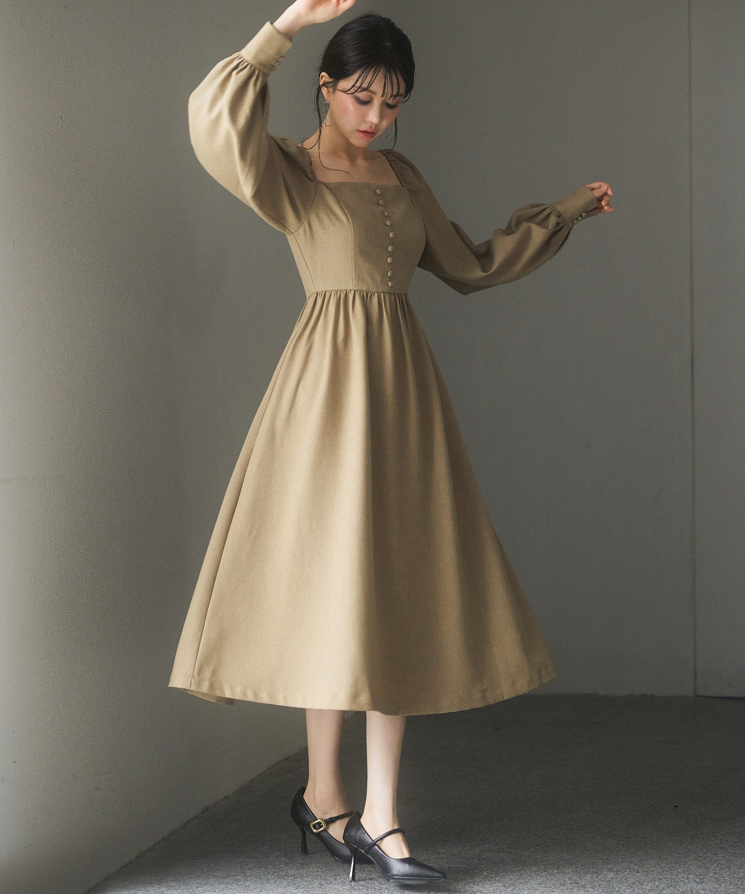 スクエアネックふんわりフレアワンピースsdp0237 ブラウン