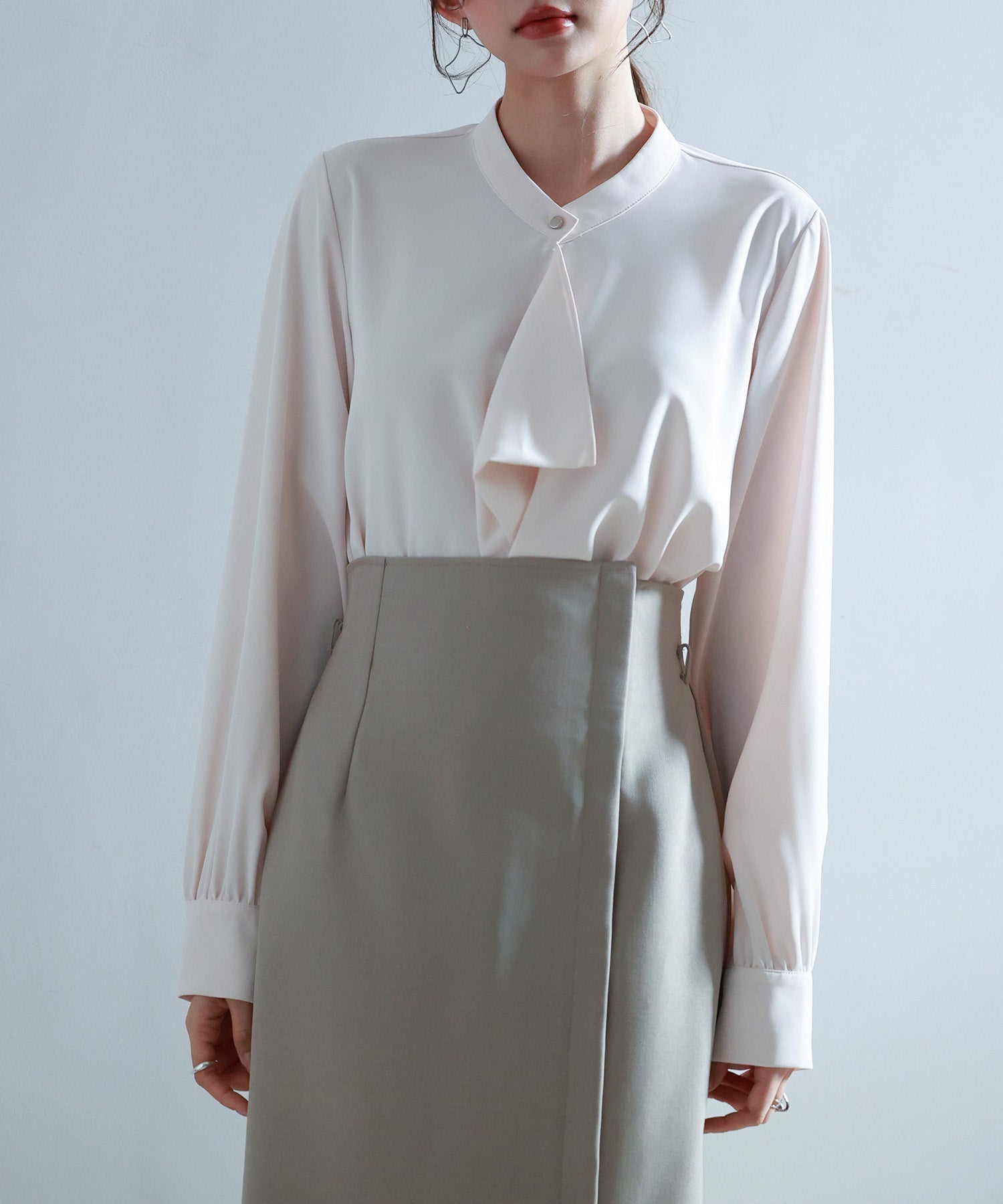 とろみ生地フリル金ボタンブラウスsdp0249-102-174