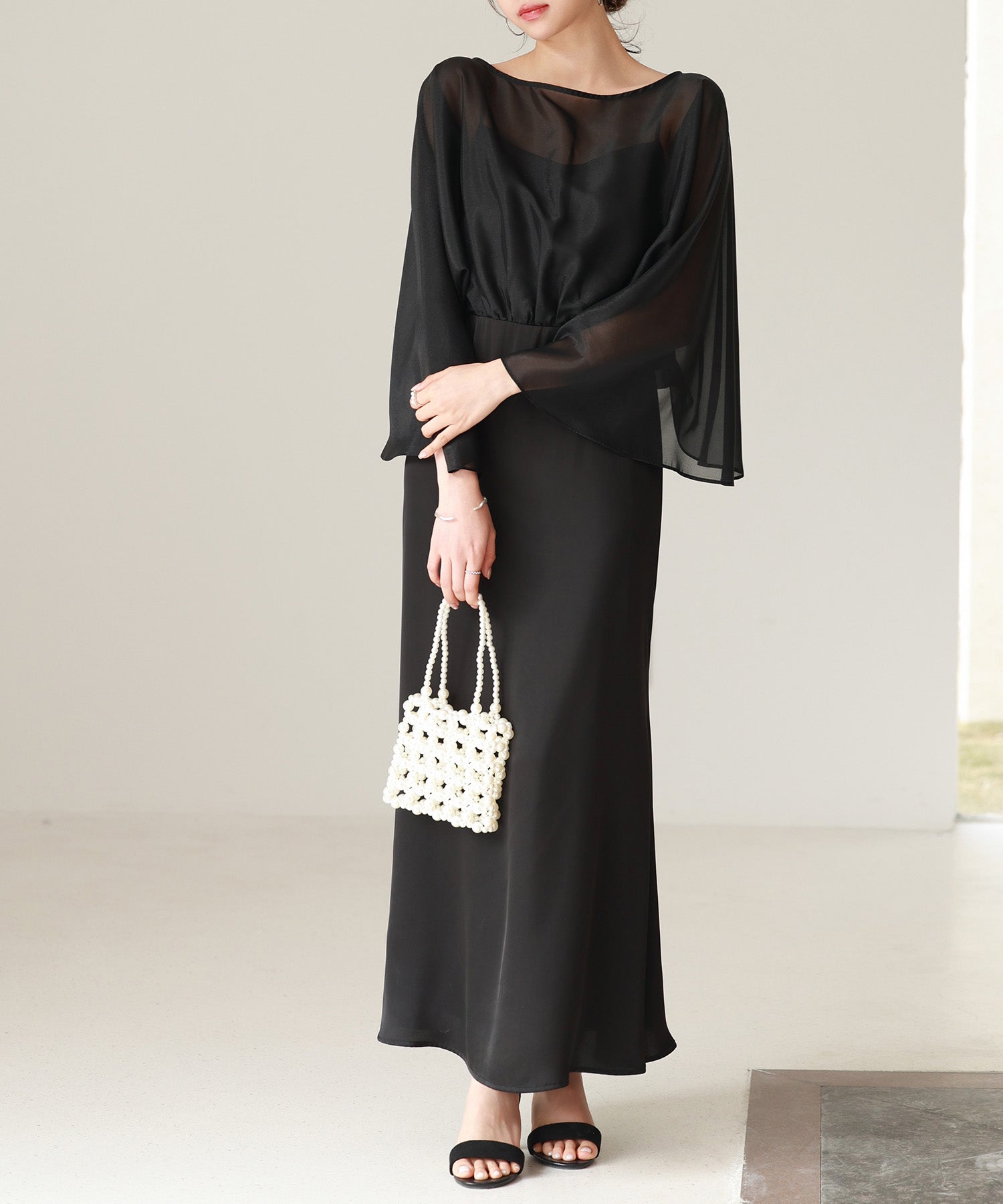 希少✨レオナール 半袖 ドッキングワンピース カンカン素材 トリム 黒×緑 希少✨レオナール 半袖 ドッキングワンピース カンカン素材