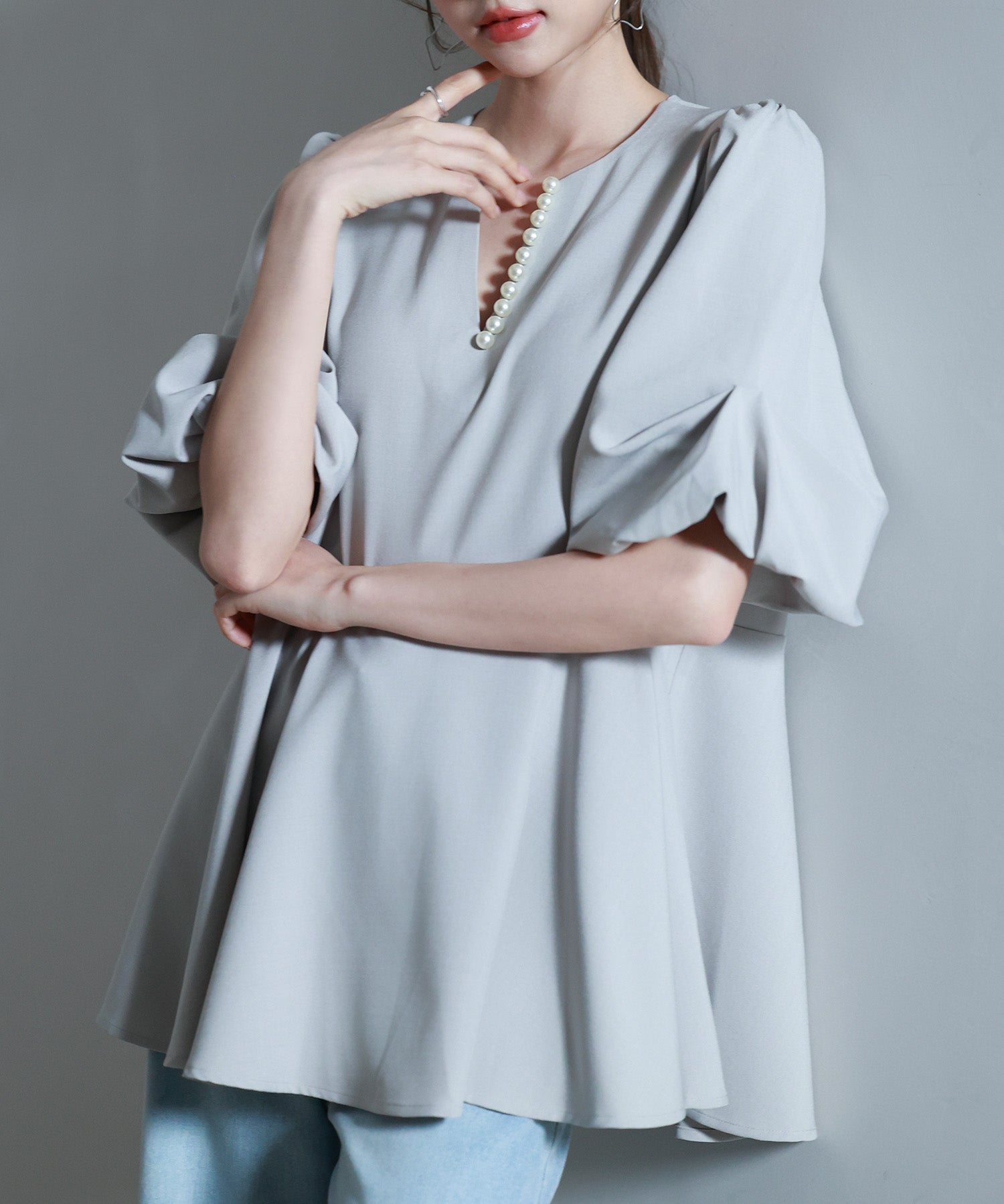 パール付きキーネックブラウスsdp0275 グレー