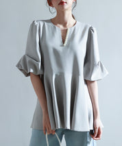 パール付きキーネックブラウスsdp0275 グレー