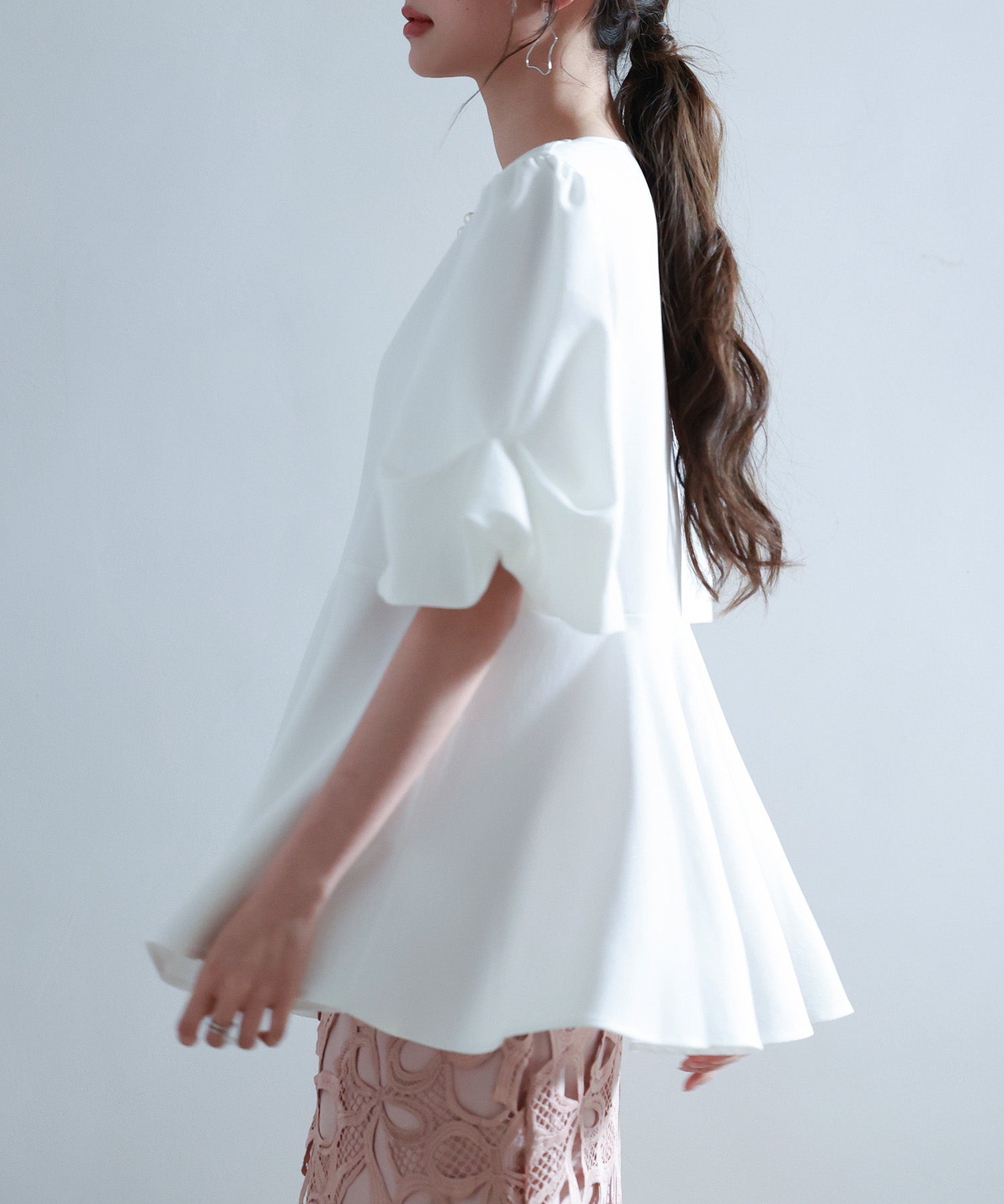 パール付きキーネックブラウスsdp0275 ホワイト