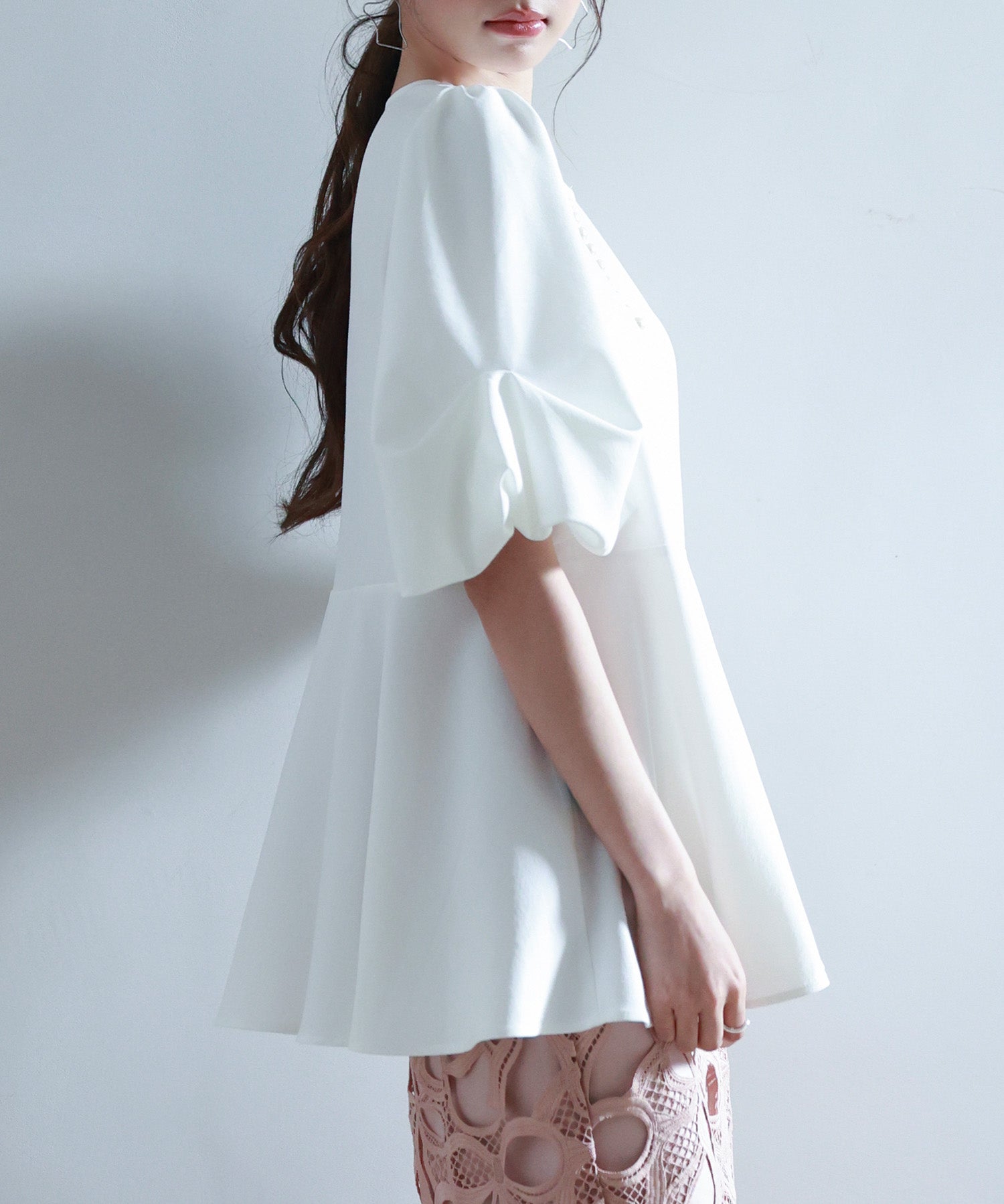 パール付きキーネックブラウスsdp0275 ホワイト