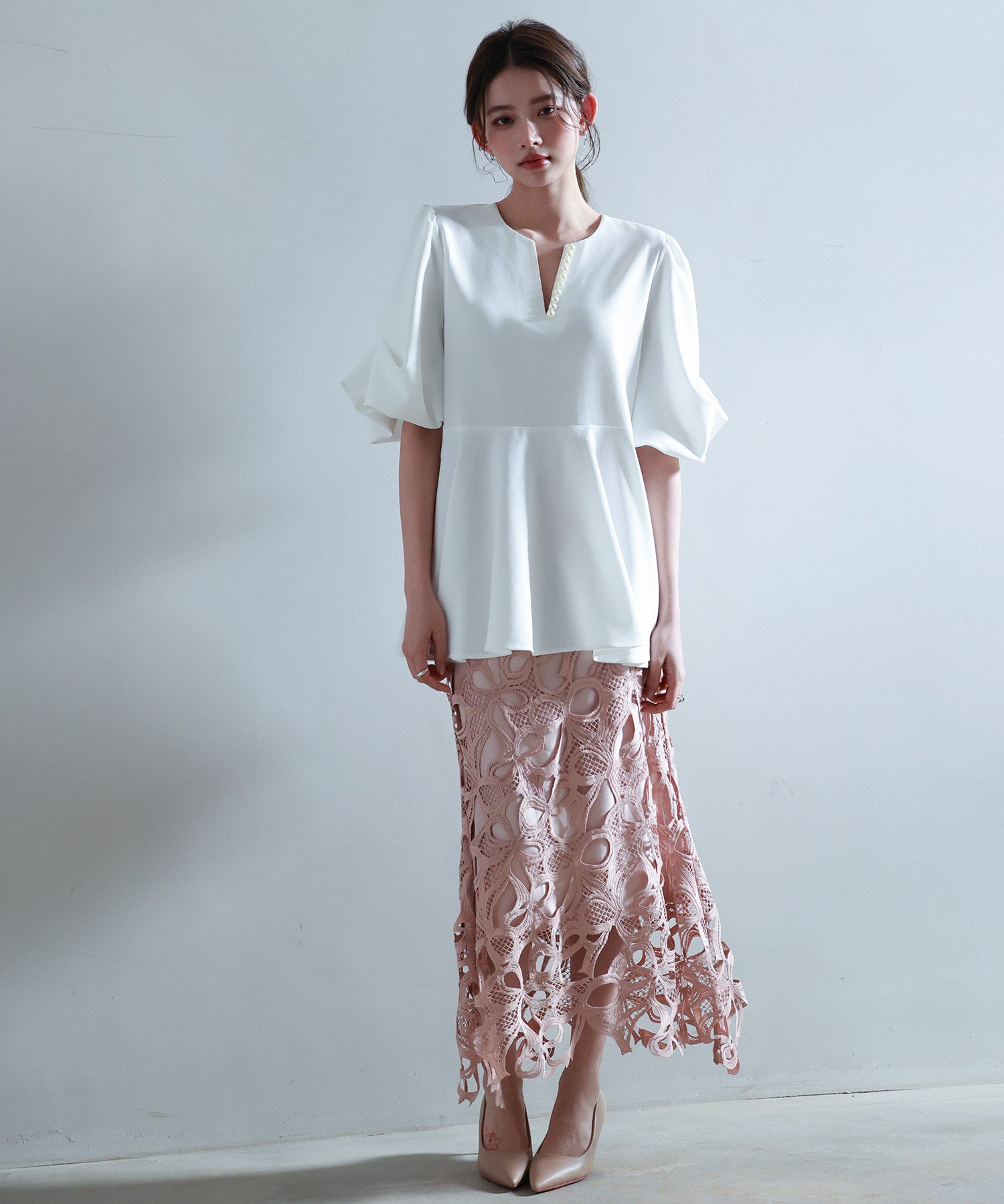 パール付きキーネックブラウスsdp0275 ホワイト