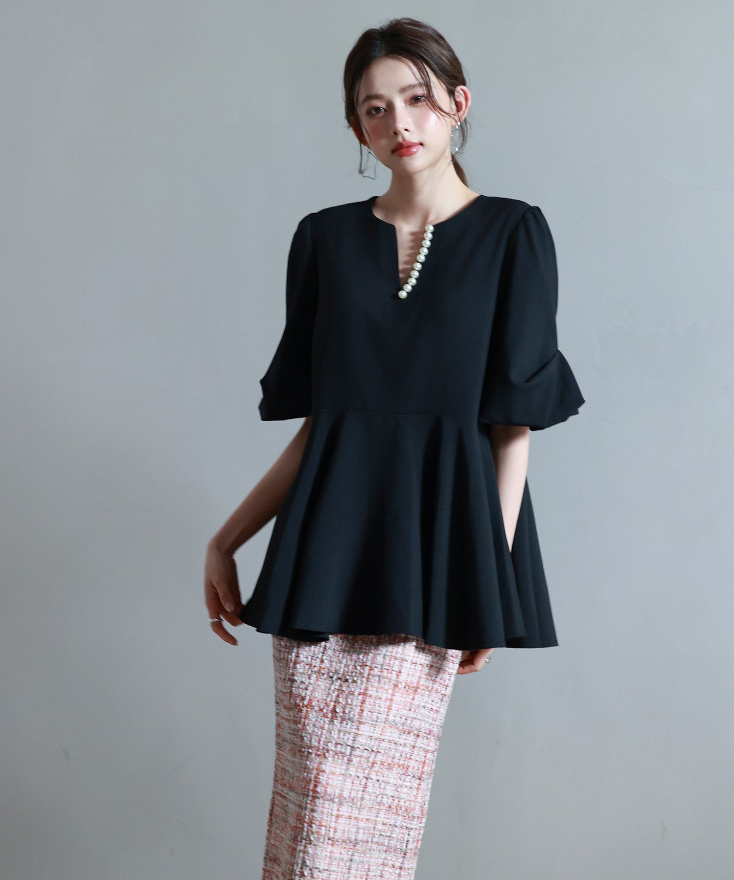 パール付きキーネックブラウスsdp0275 ブラック