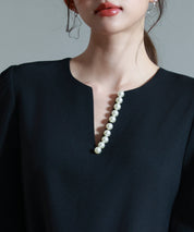 パール付きキーネックブラウスsdp0275 ブラック