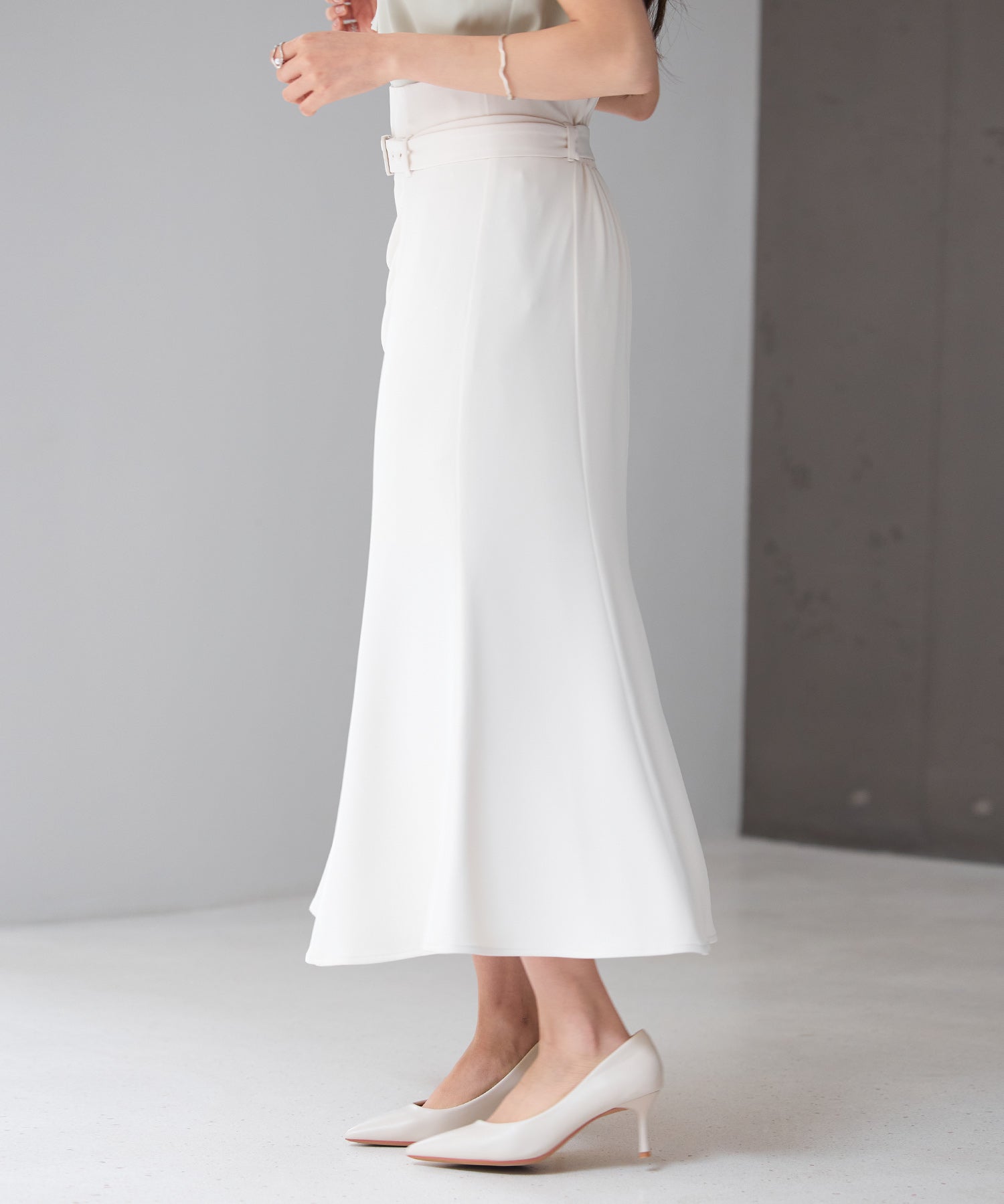 ベルト付きタックドレープスカートsdp0277 アイボリー