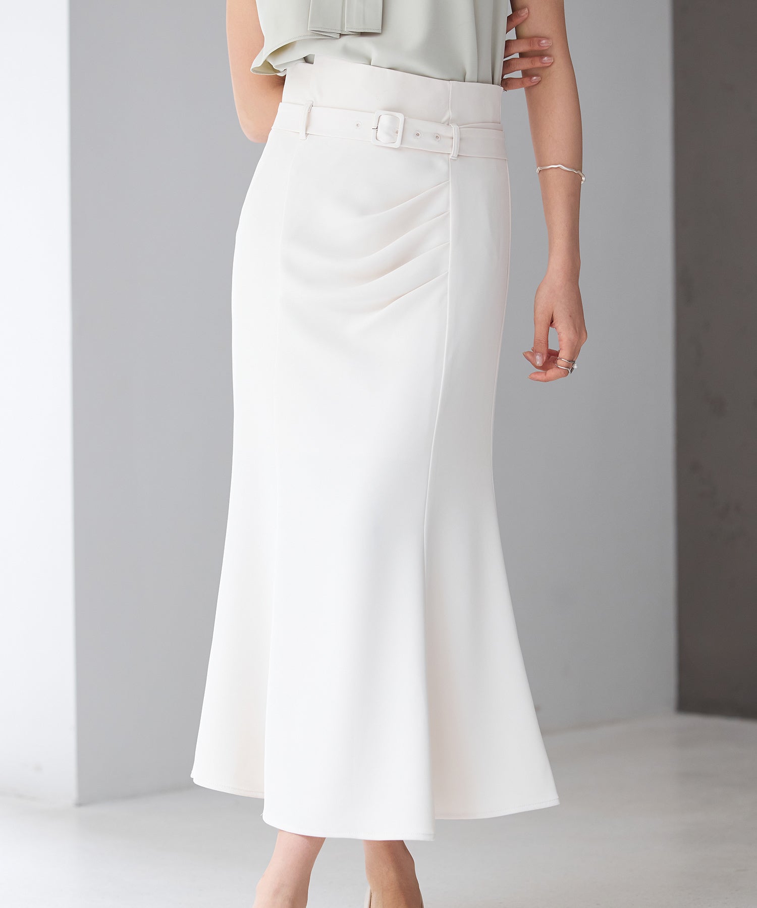ベルト付きタックドレープスカートsdp0277 アイボリー