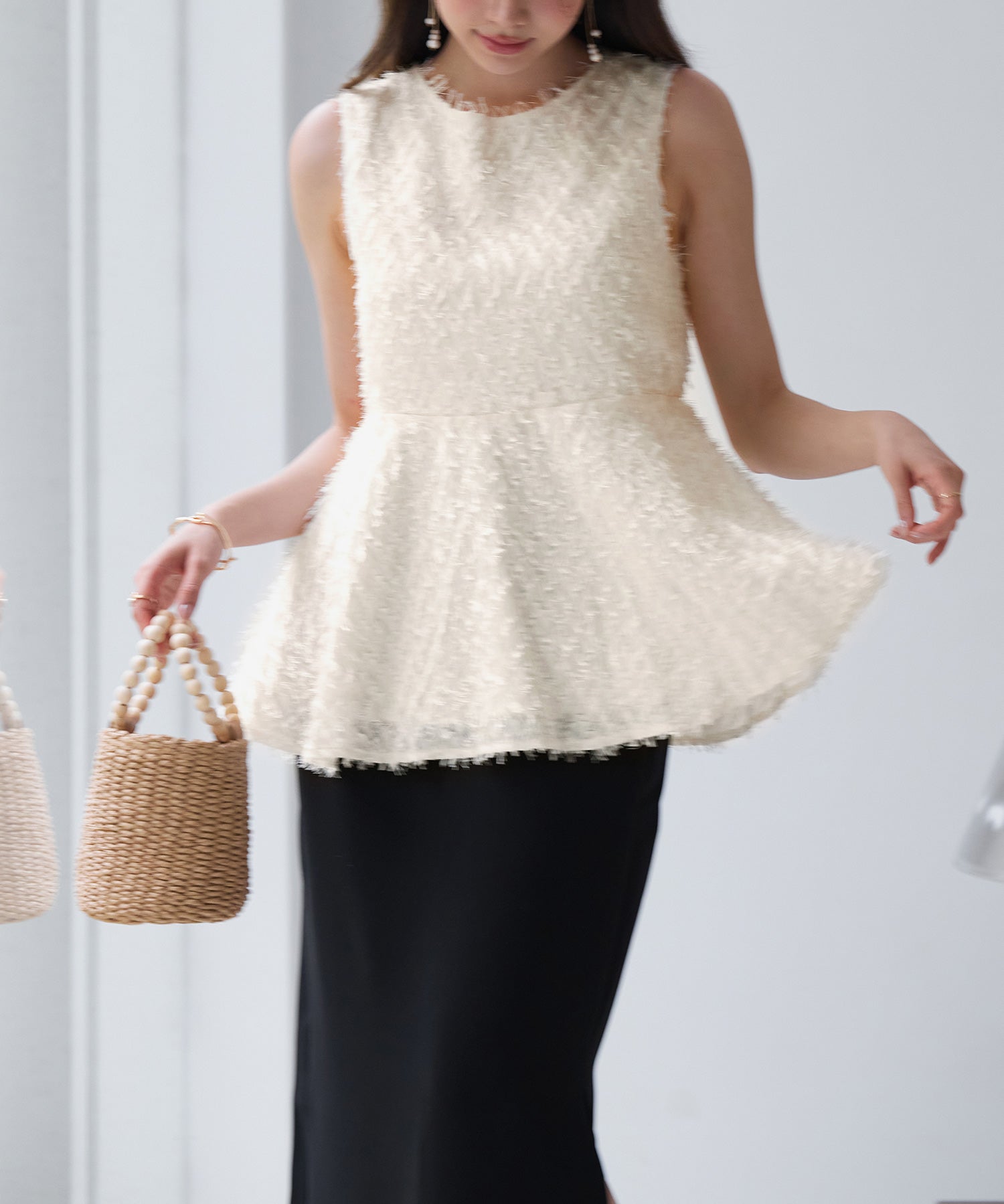 シャギー風ぺプラム裾ノースリーブトップスsdp0280 アイボリー