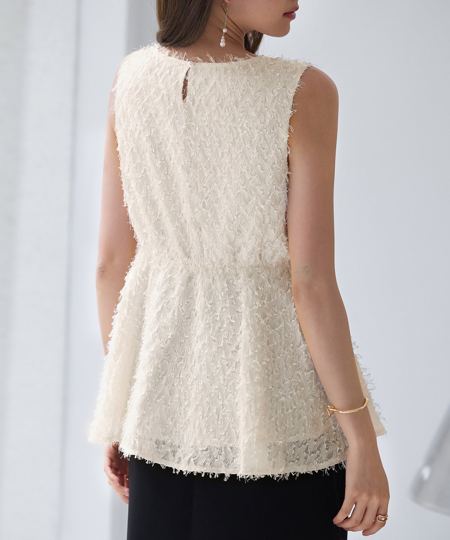 シャギー風ぺプラム裾ノースリーブトップスsdp0280 アイボリー