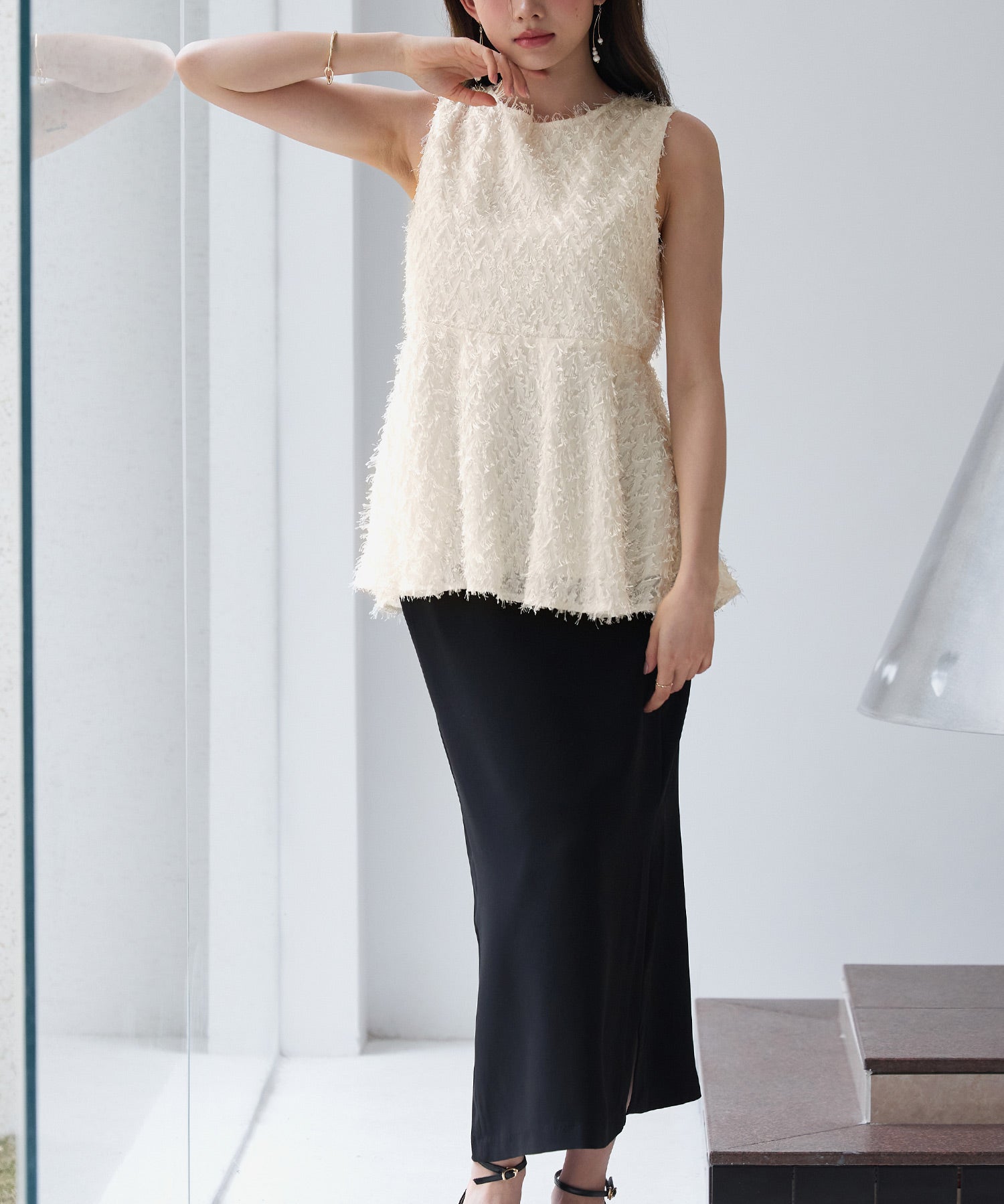 シャギー風ぺプラム裾ノースリーブトップスsdp0280 アイボリー