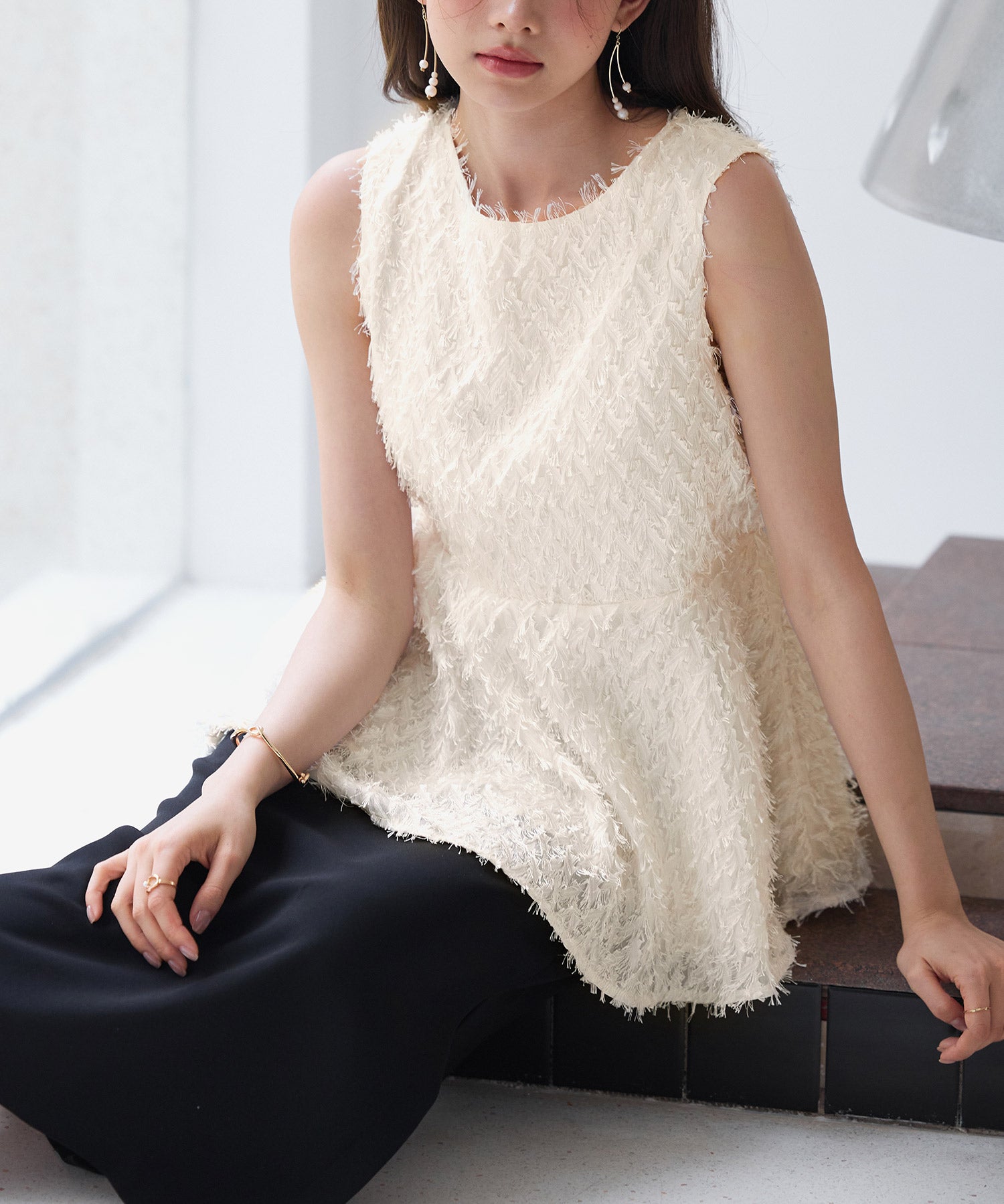 シャギー風ぺプラム裾ノースリーブトップスsdp0280 アイボリー