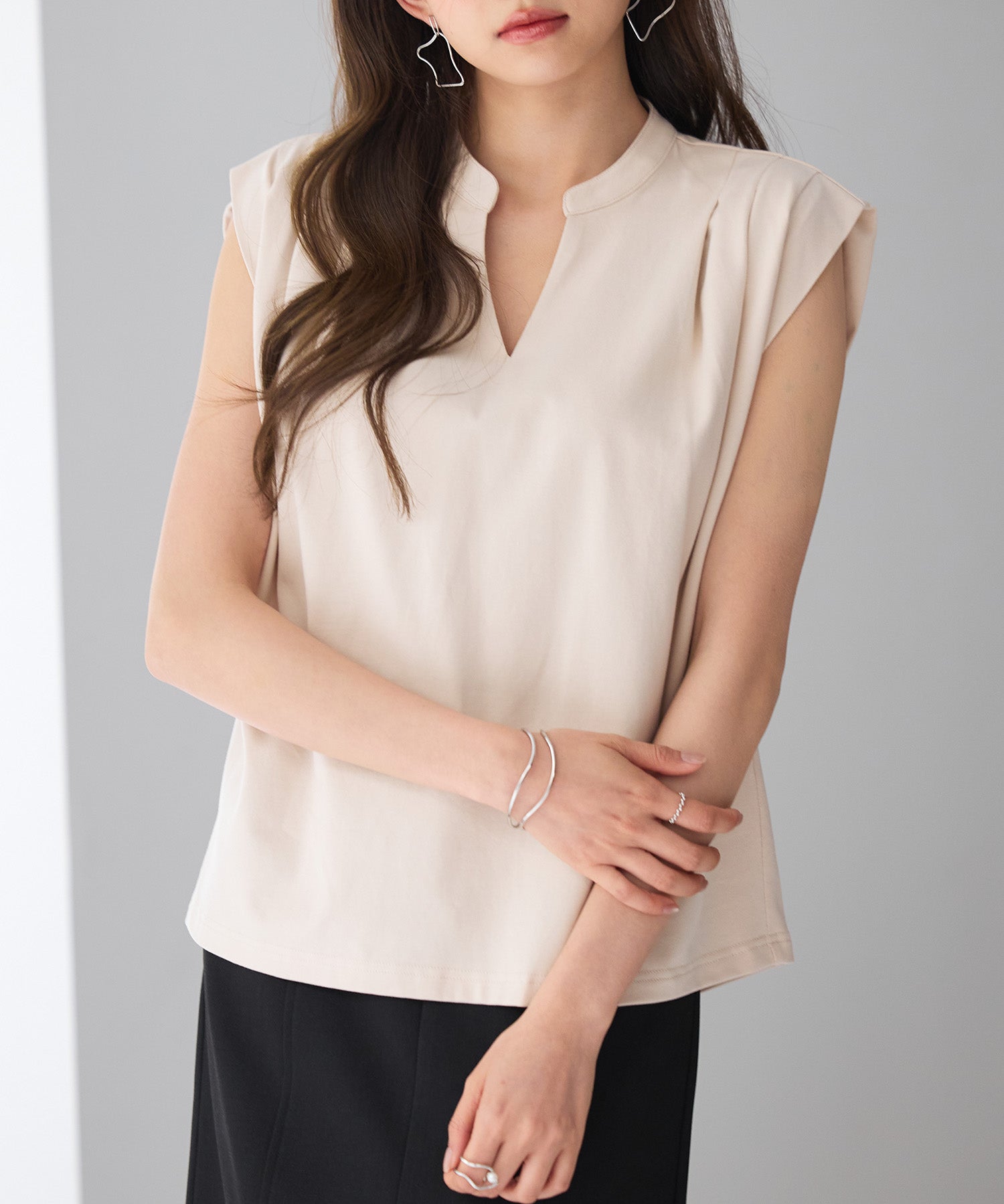 スタンドキーネックタックカットソートップスsdp0282 ベージュ